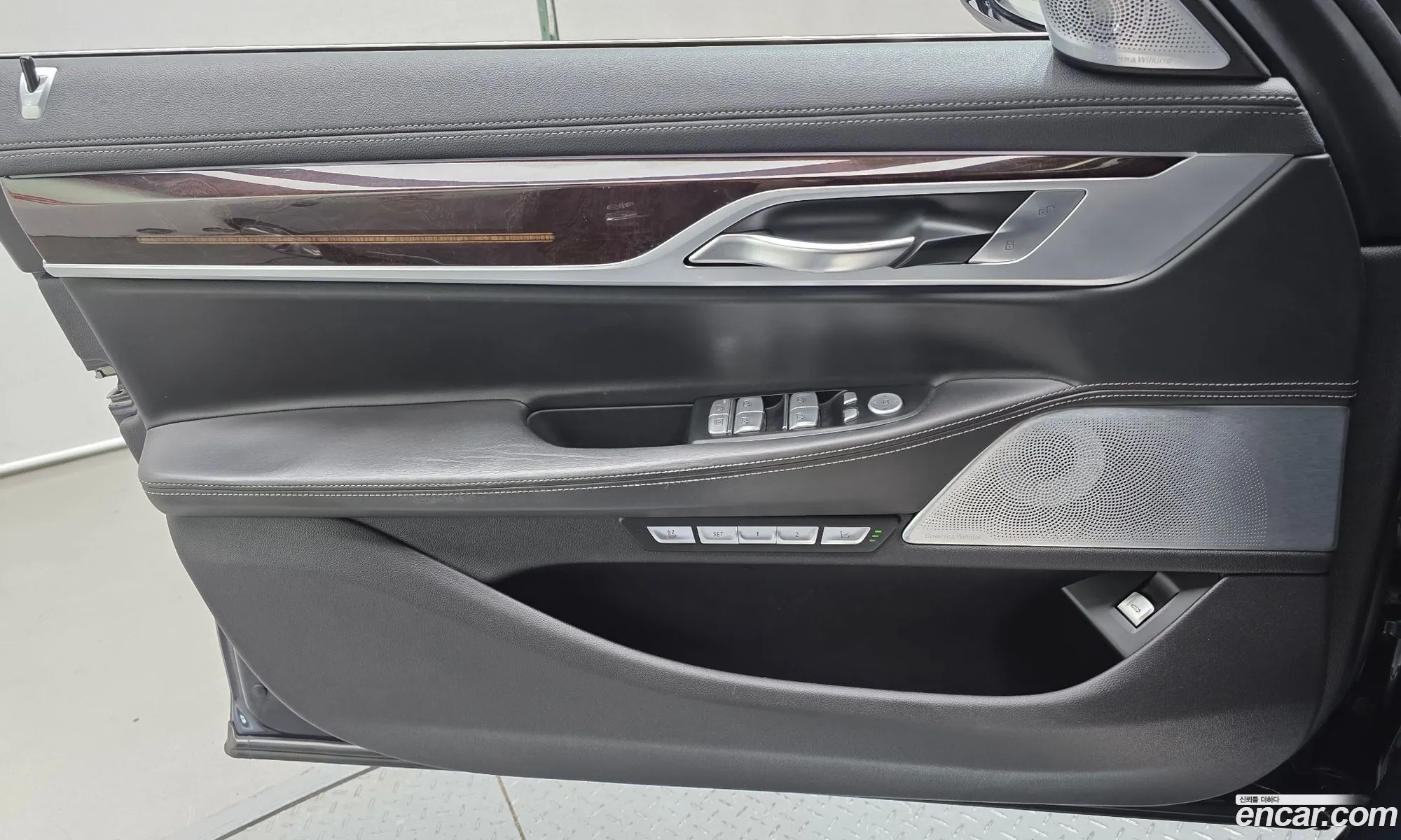 BMW 7 Series 2017 WBA7F2107HG781512 — 24