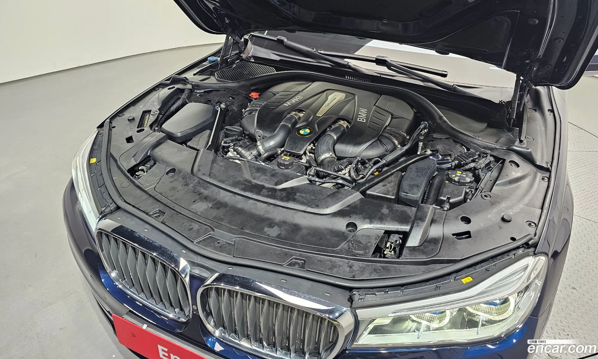 BMW 7 Series 2017 WBA7F2107HG781512 — 30
