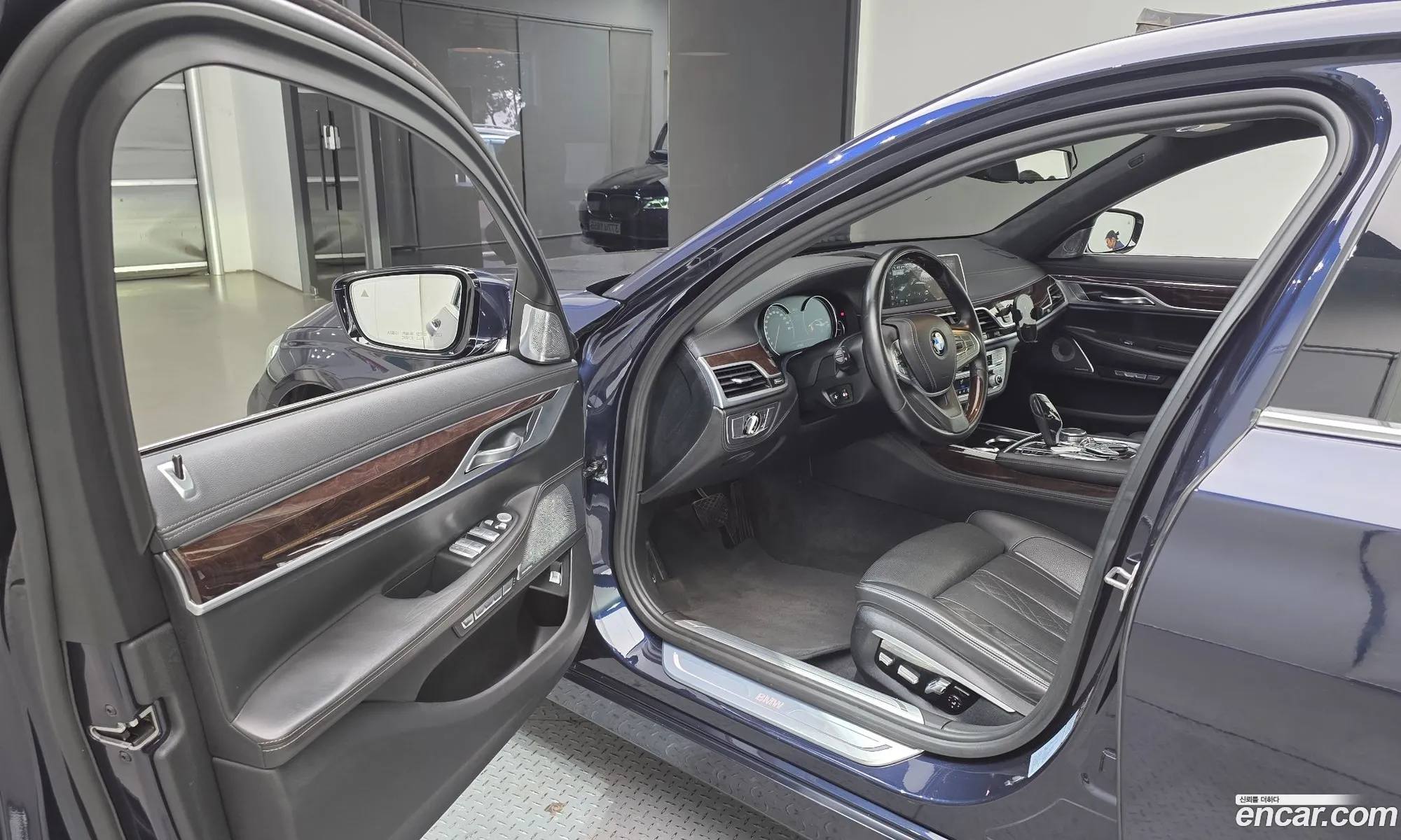 BMW 7 Series 2017 WBA7F2107HG781512 — 17