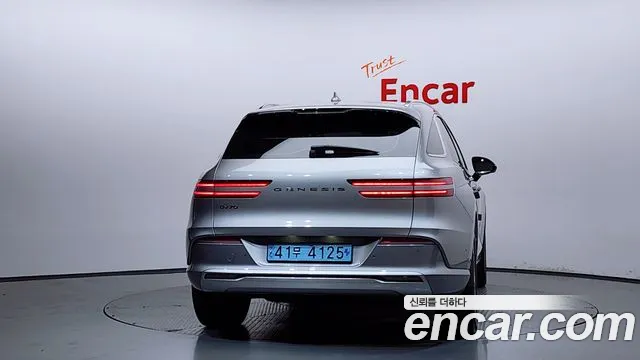 Genesis Electrified GV70 2022 — 3