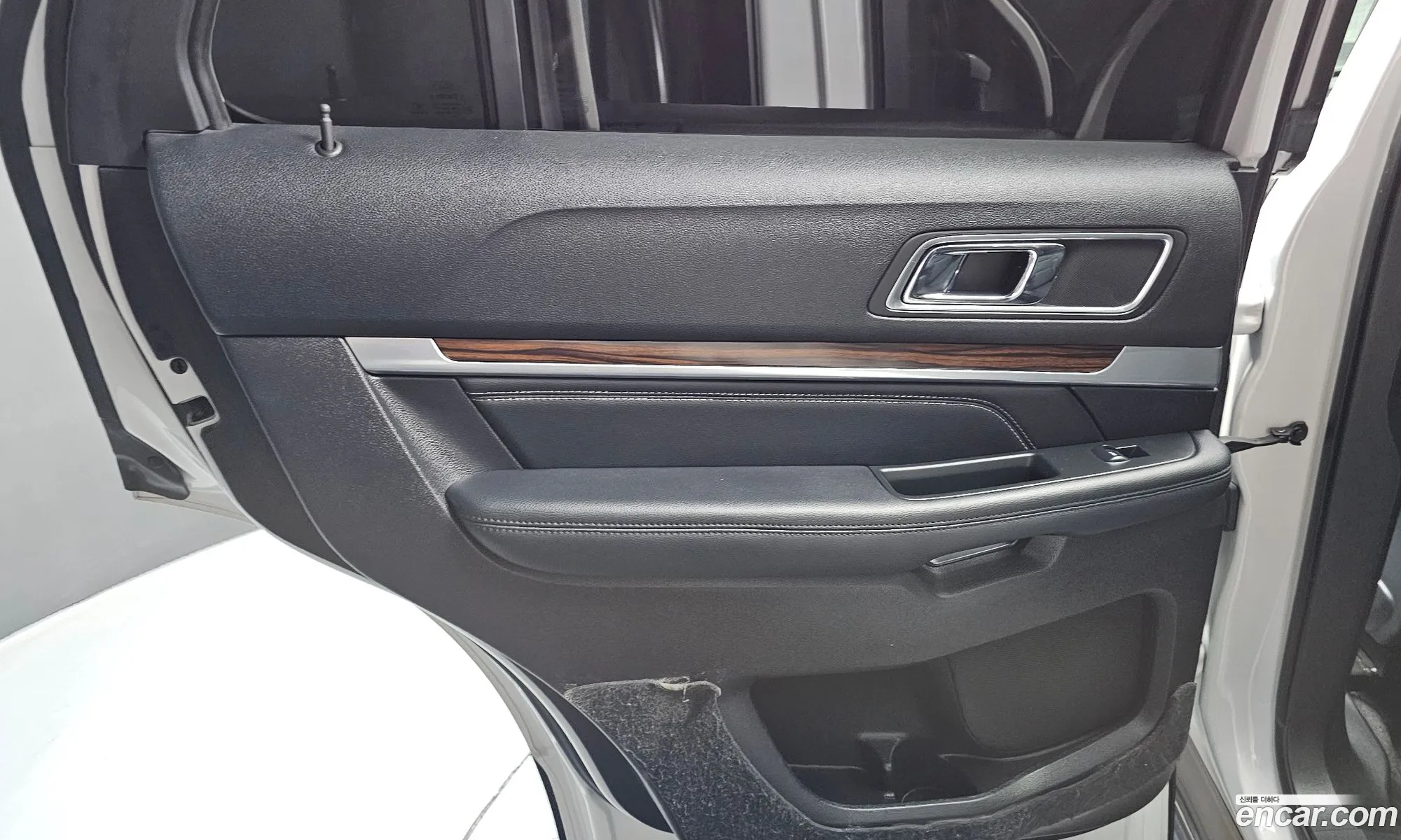 Ford Explorer 2019 1FM5K8FH2KGA56510 — 24
