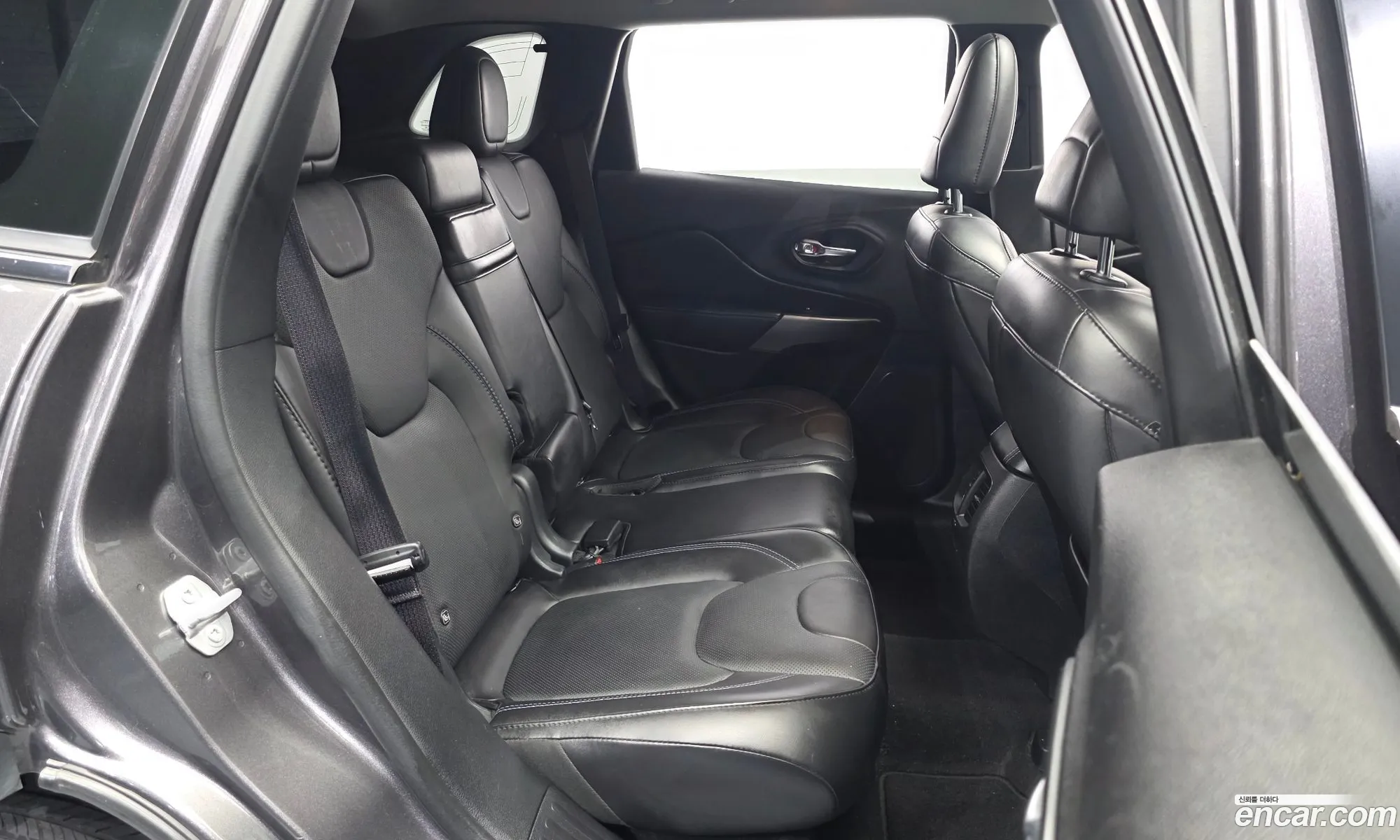 Jeep Cherokee 2019 1C4PJMCB3KD385047 — 4