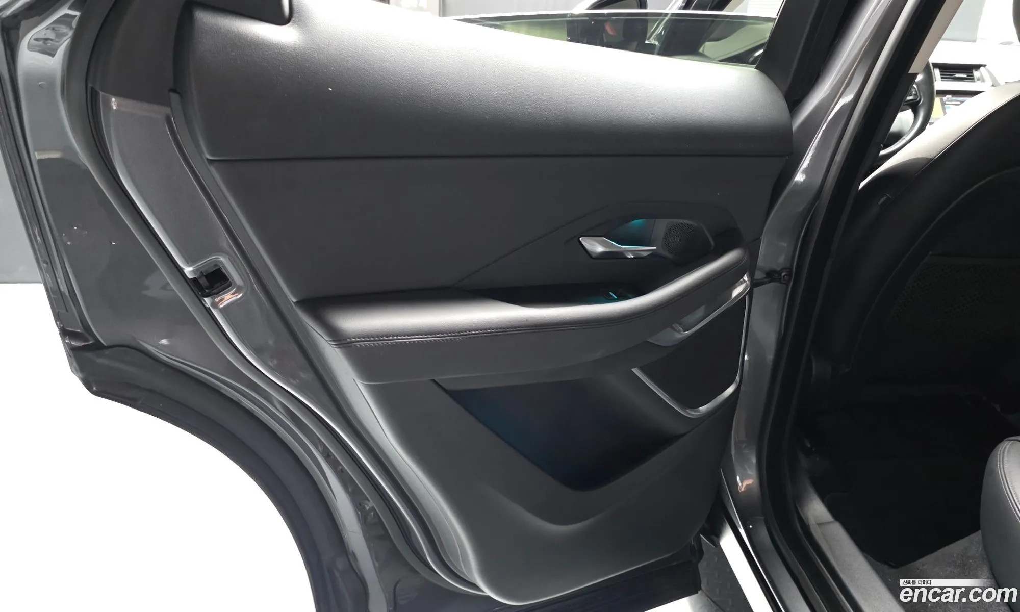 Jaguar E-Pace 2019 SADFA2BN2K1Z43763 — 20