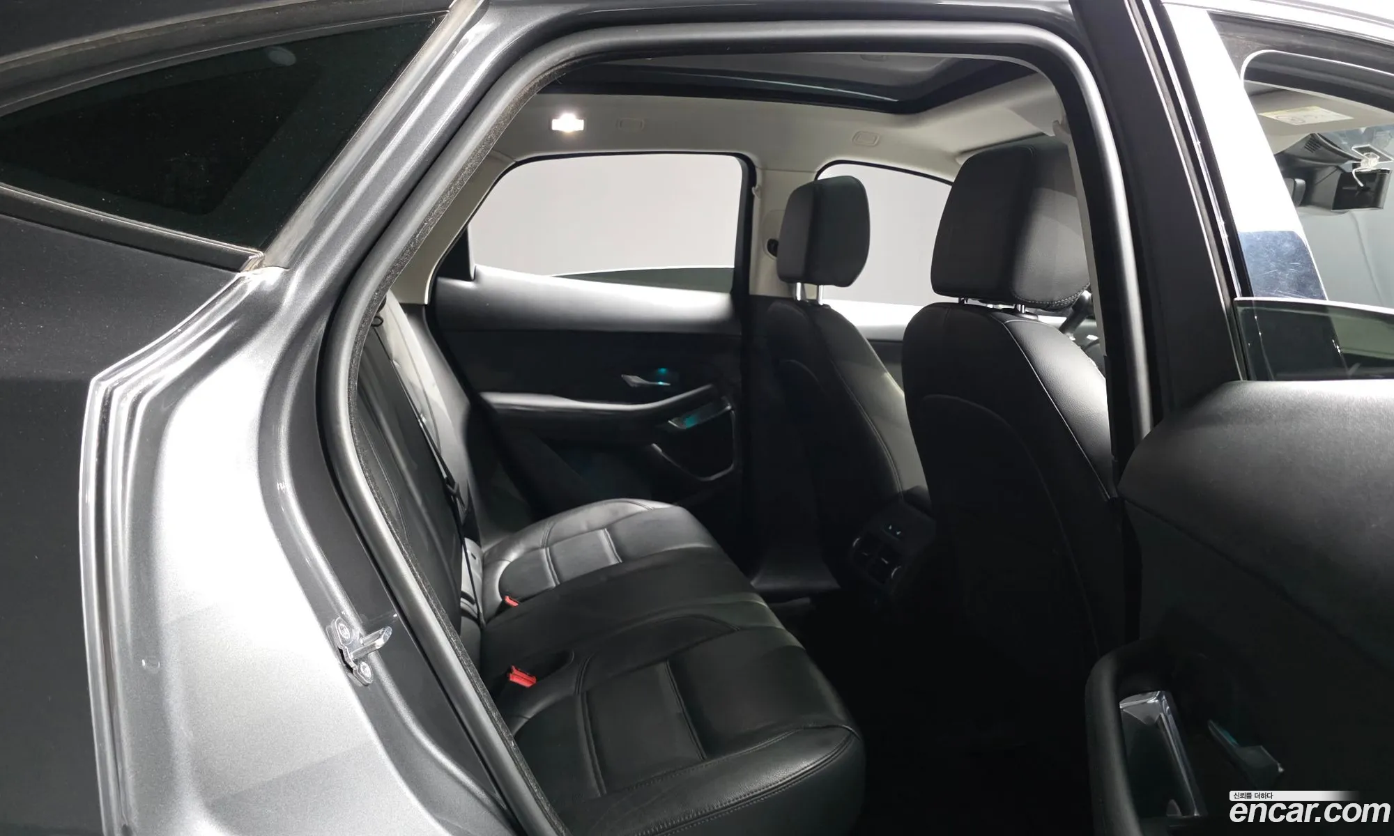 Jaguar E-Pace 2019 SADFA2BN2K1Z43763 — 22