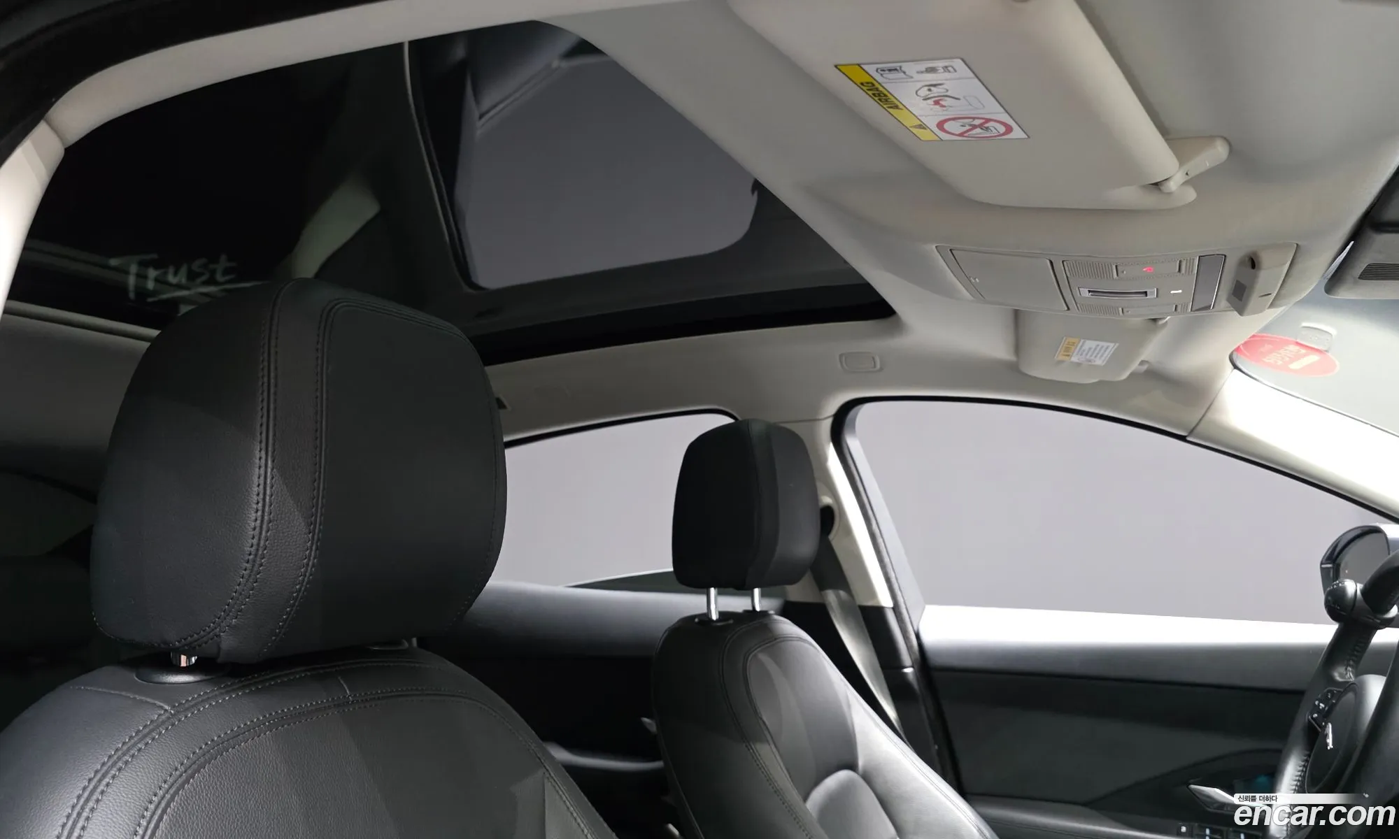 Jaguar E-Pace 2019 SADFA2BN2K1Z43763 — 26