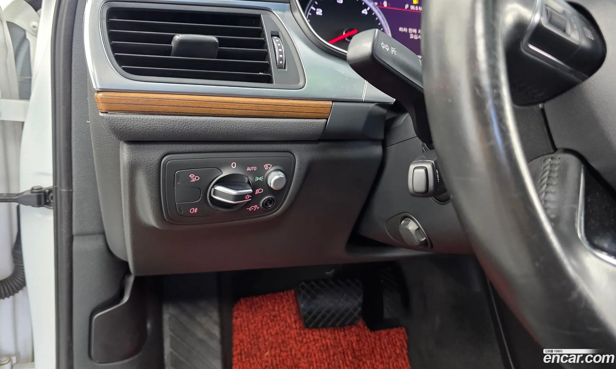 Audi A6 2015 — 11