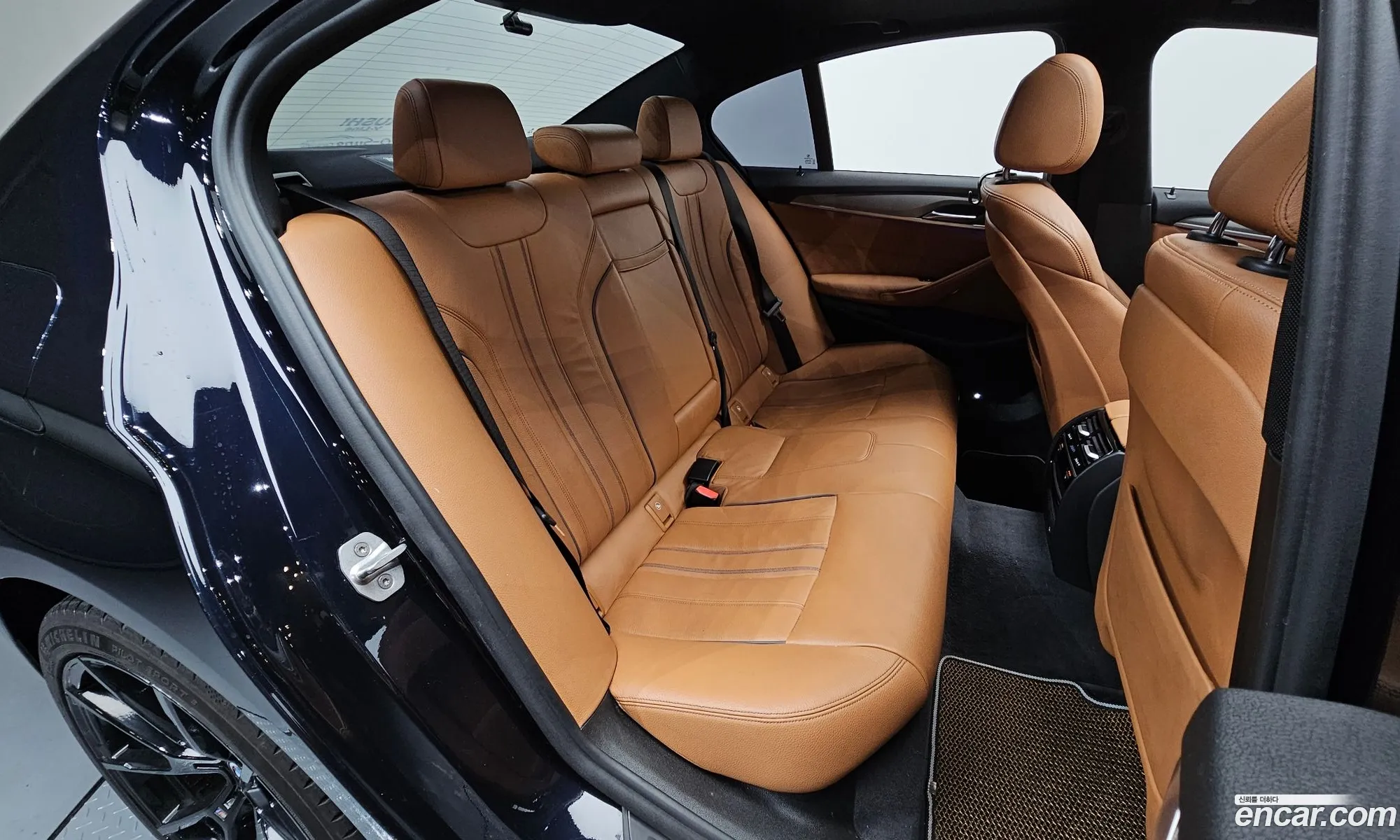 BMW 5 Series 2017 WBAJC3102JG994801 — 12