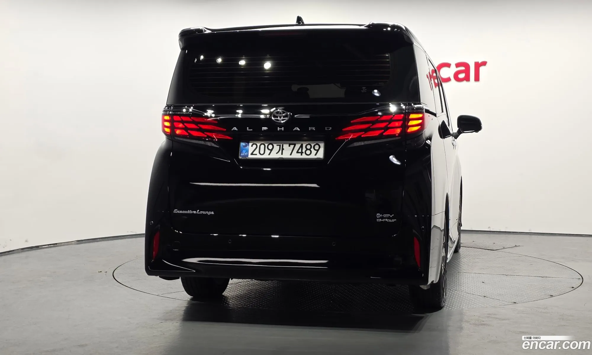 Toyota Alphard 2025 — 10