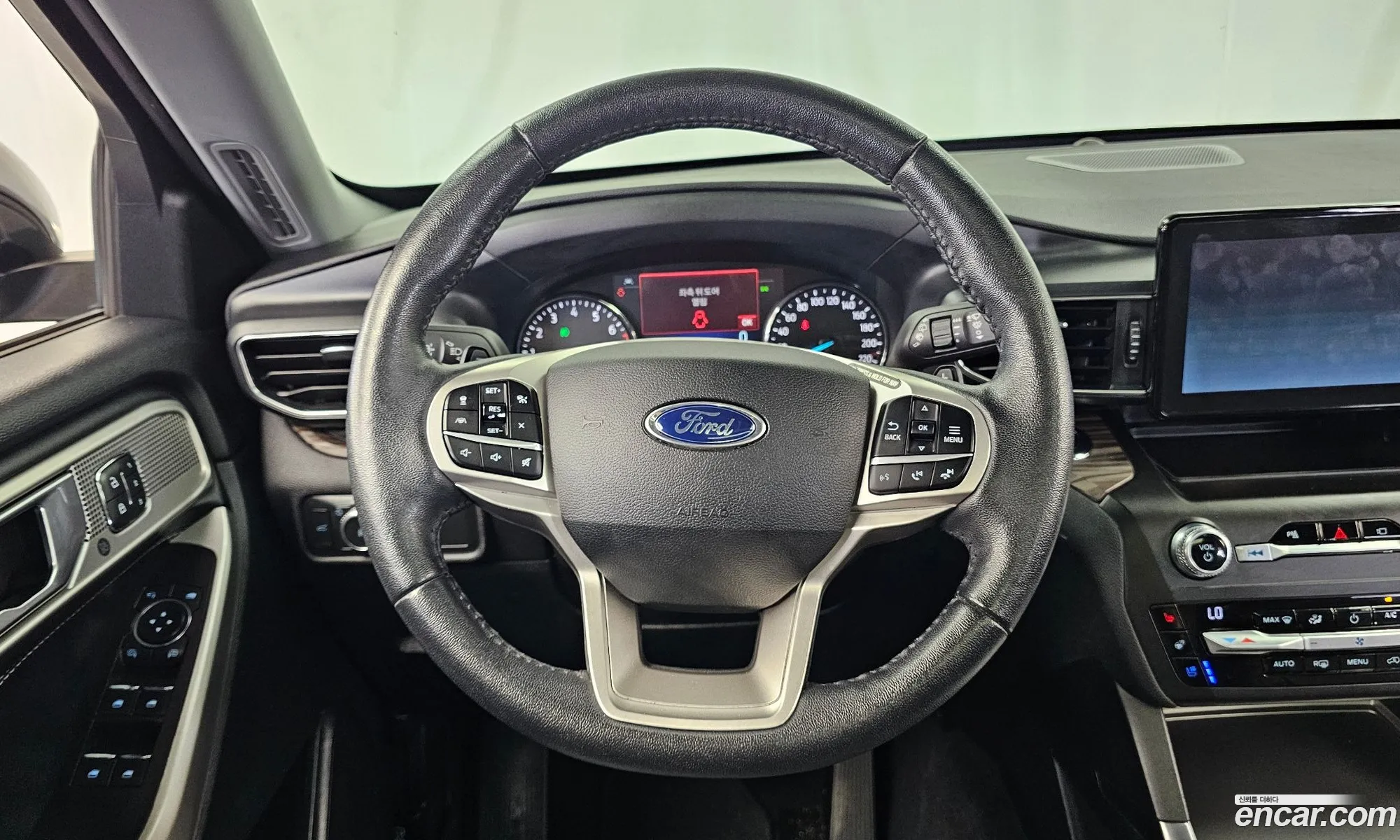 Ford Explorer 6th Gen 2020 1FMSK8FH9LGC54697 — 12