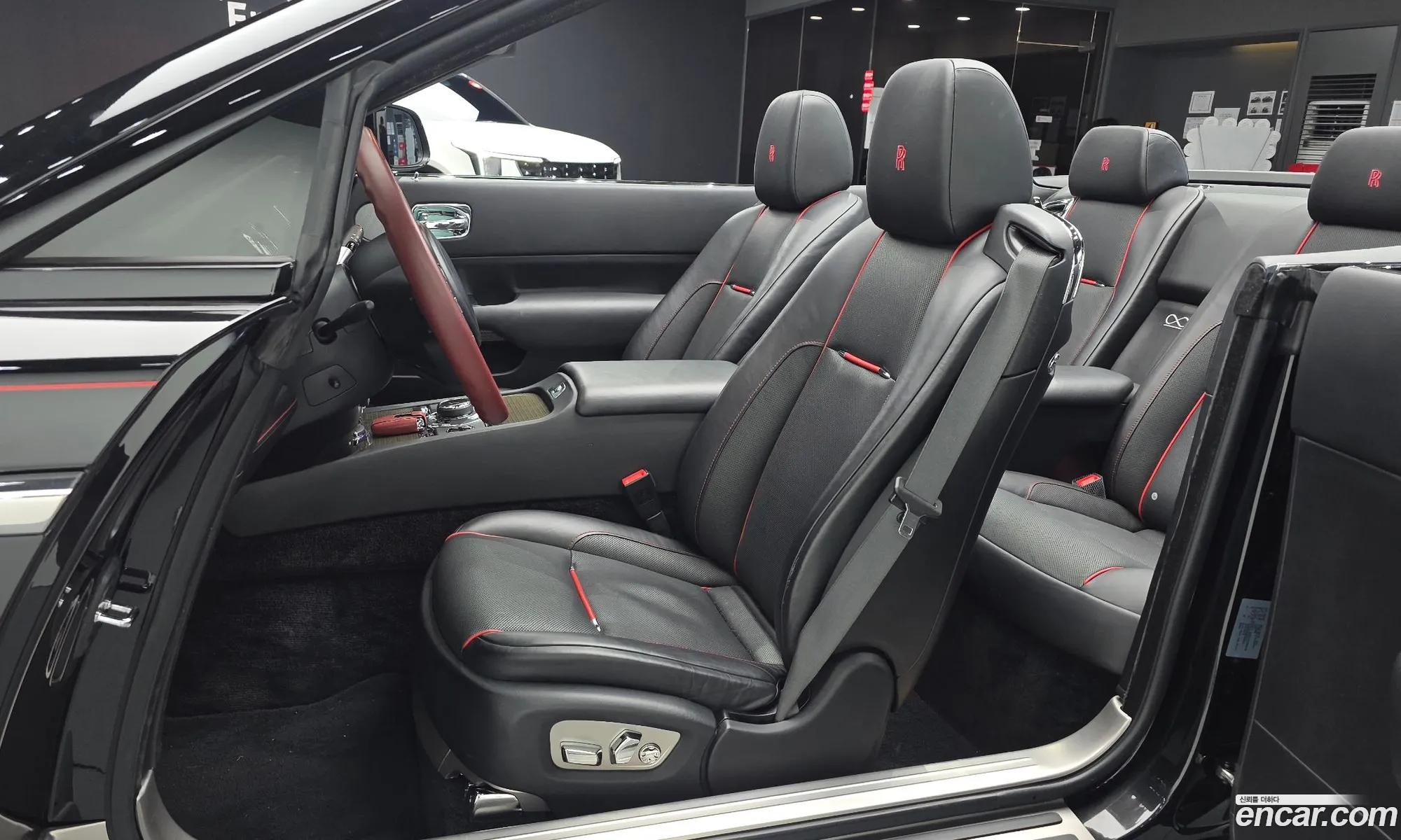 Rolls-Royce Dawn 2020 SCAXZ8109LU200414 — 34