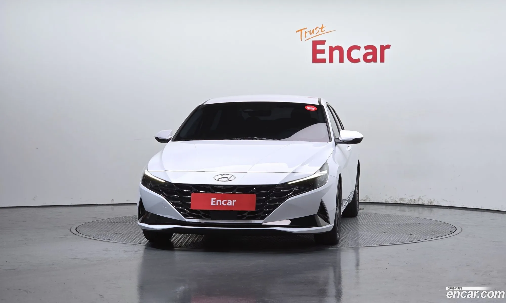 Hyundai Elantra 2022 — 4