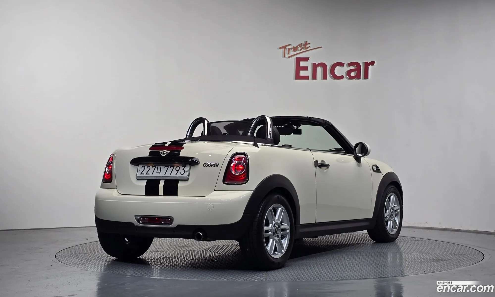 Mini Cooper Roadster 2012 WMWSY1100CT311286 — 8