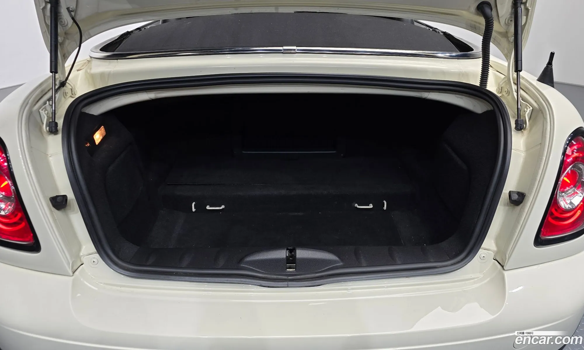 Mini Cooper Roadster 2012 WMWSY1100CT311286 — 7