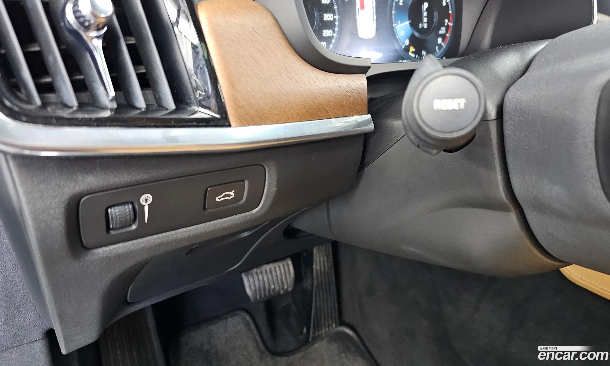 Volvo S90 2019 — 22