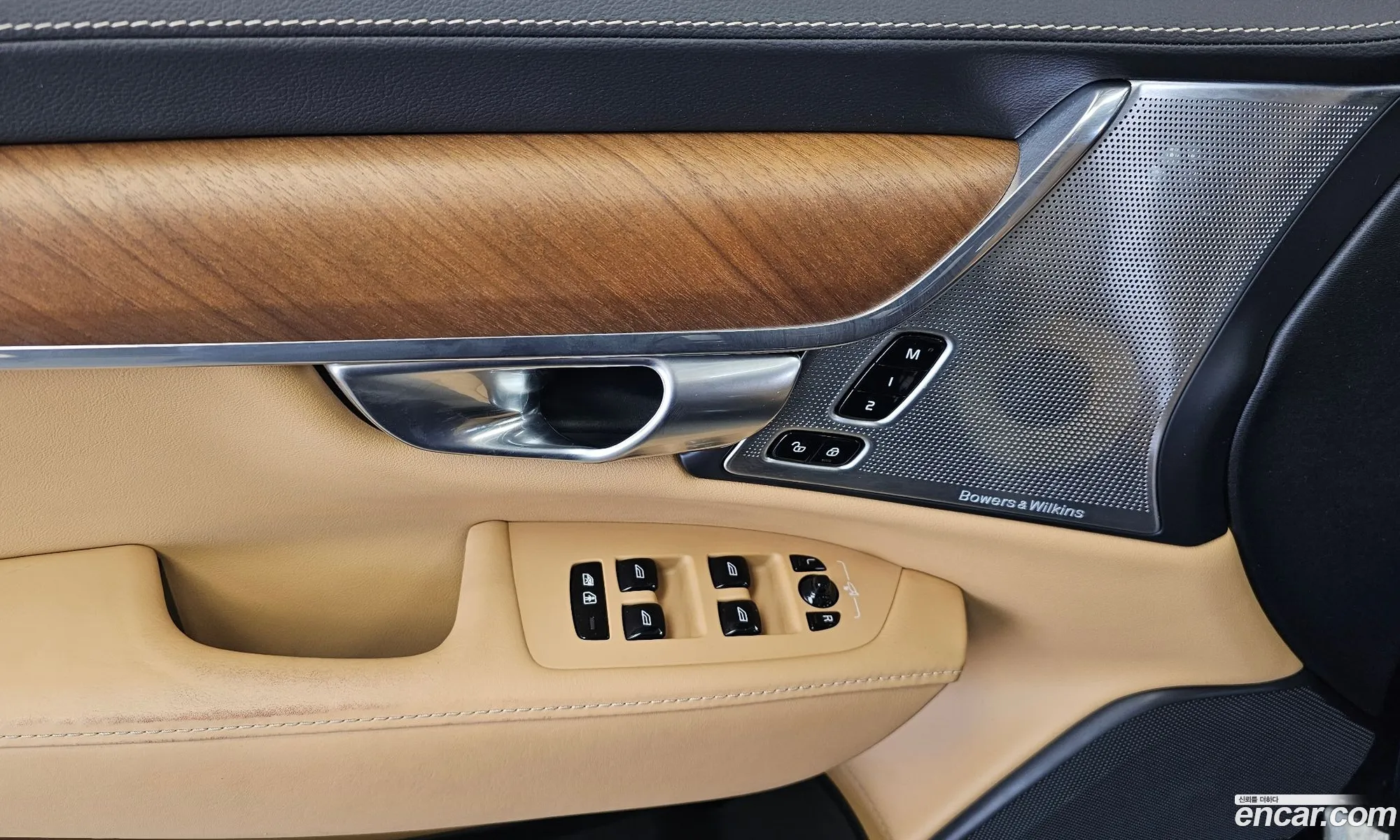 Volvo S90 2019 — 24