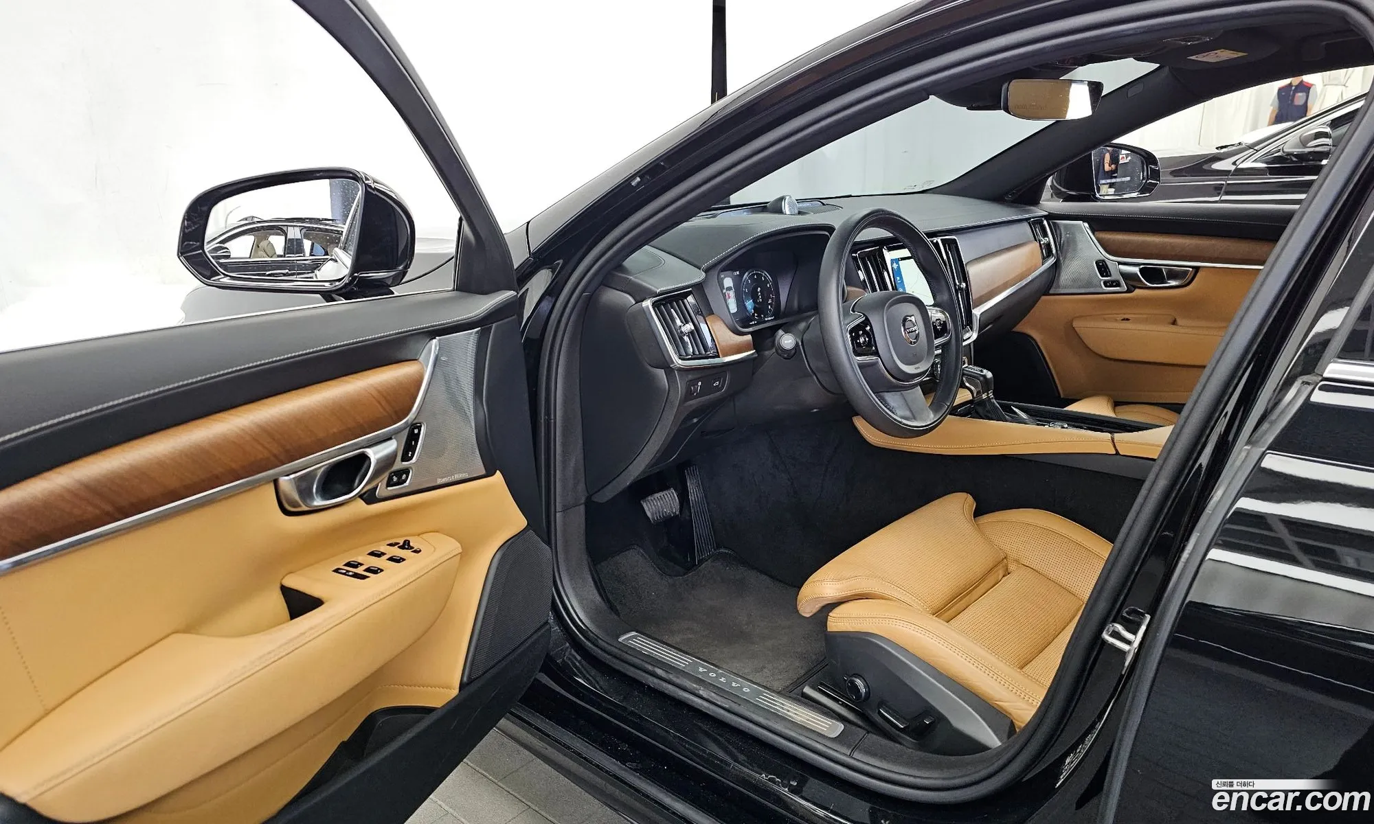 Volvo S90 2019 — 11