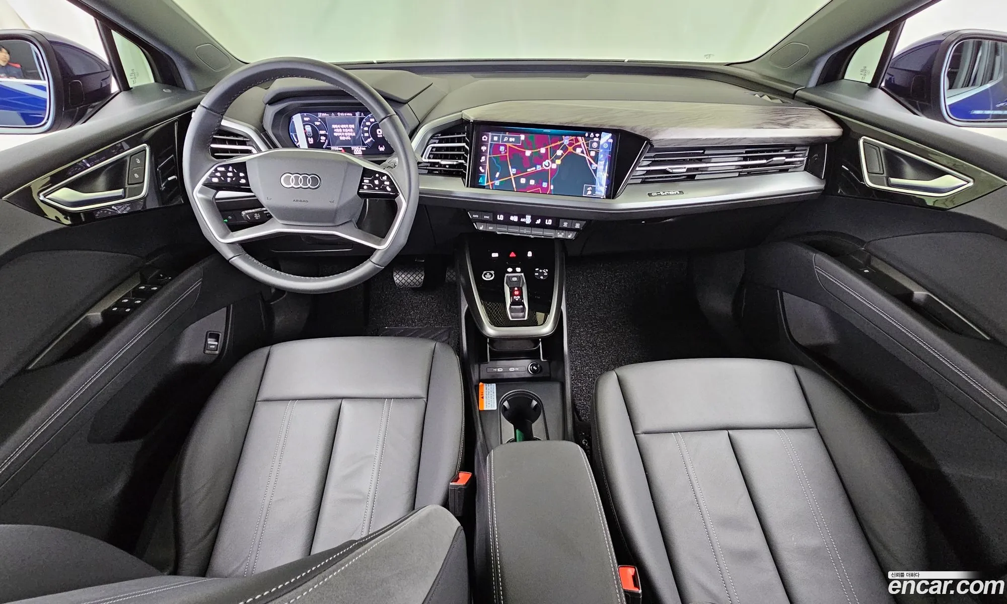 Audi Q4 e-tron 2025 — 12