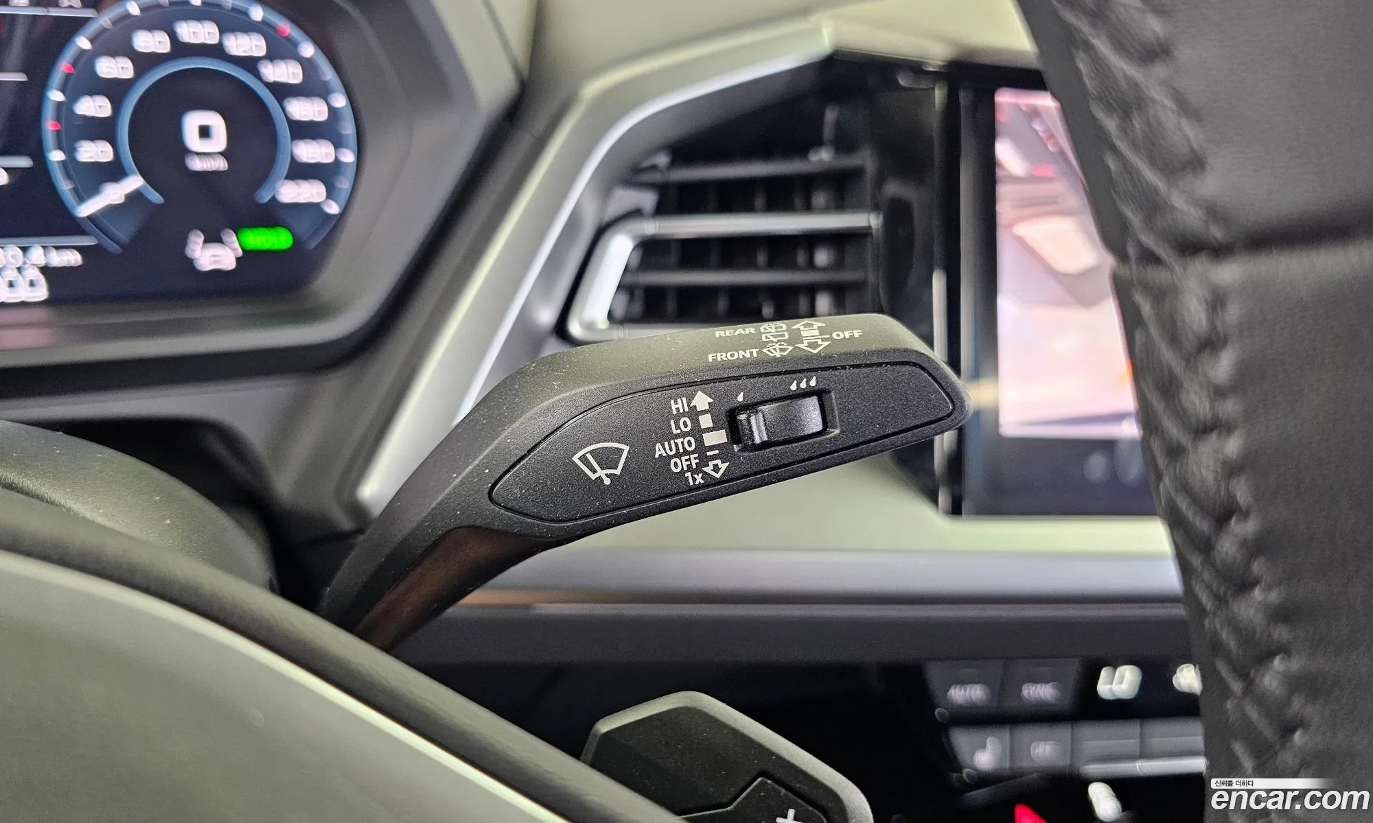 Audi Q4 e-tron 2025 — 31