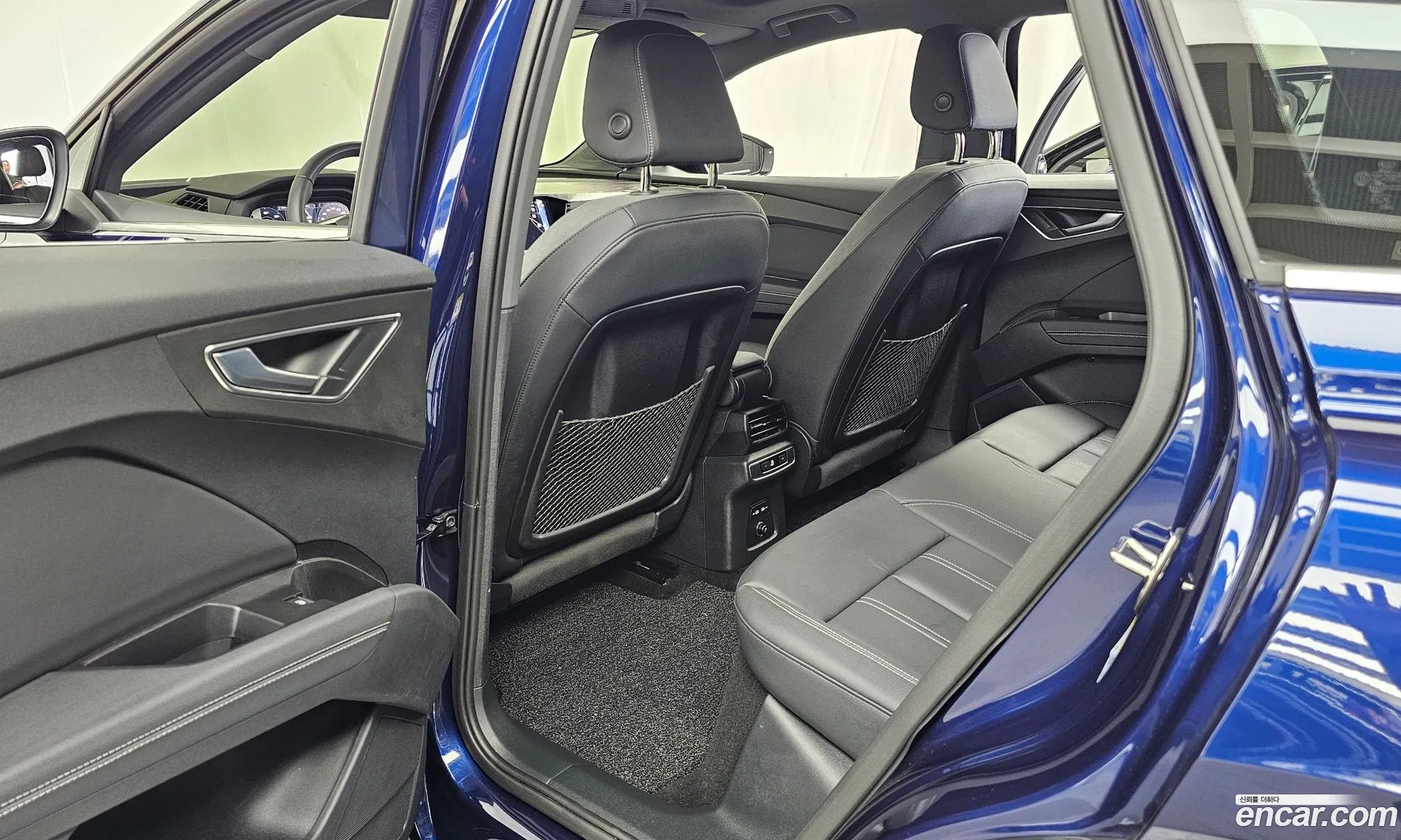 Audi Q4 e-tron 2025 — 24