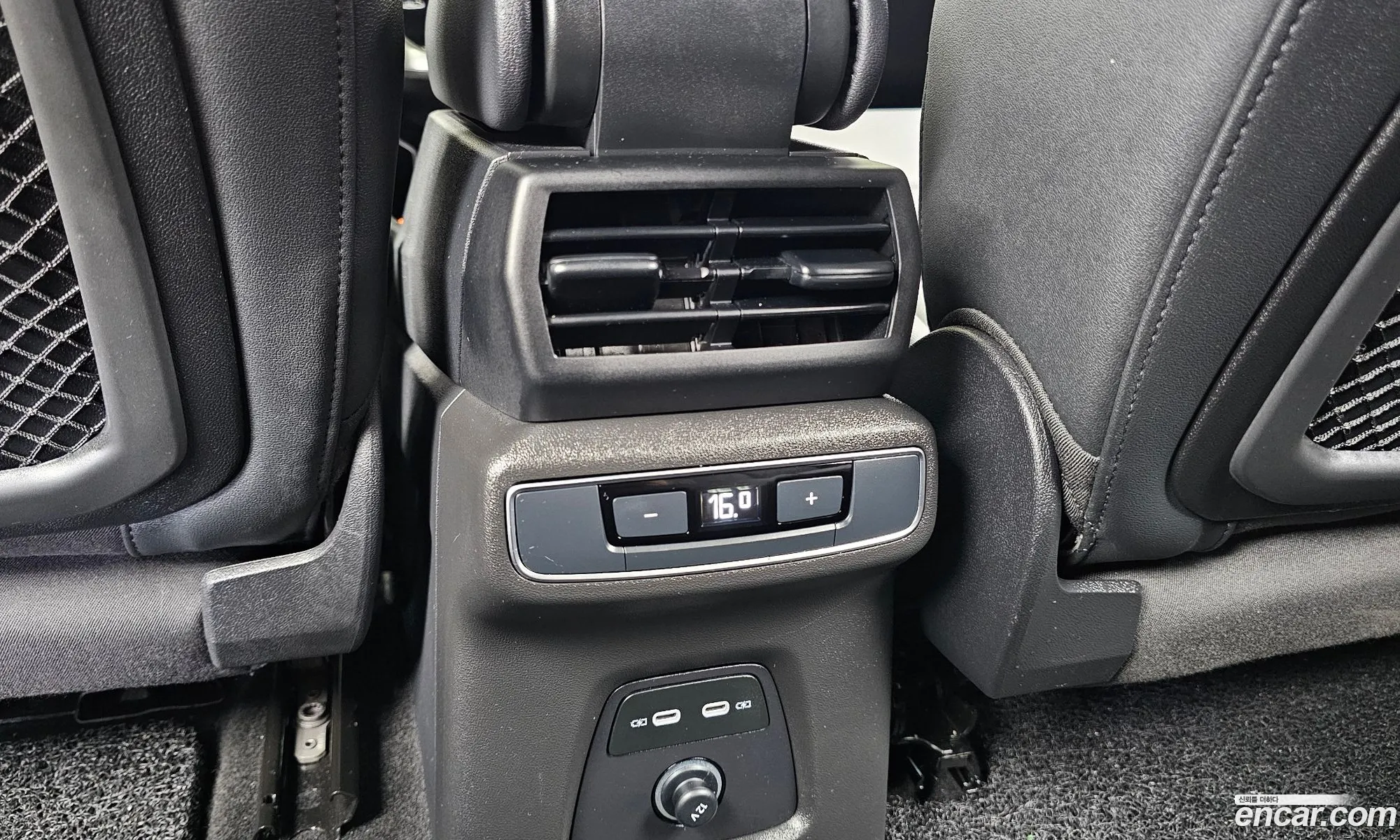 Audi Q4 e-tron 2025 — 25