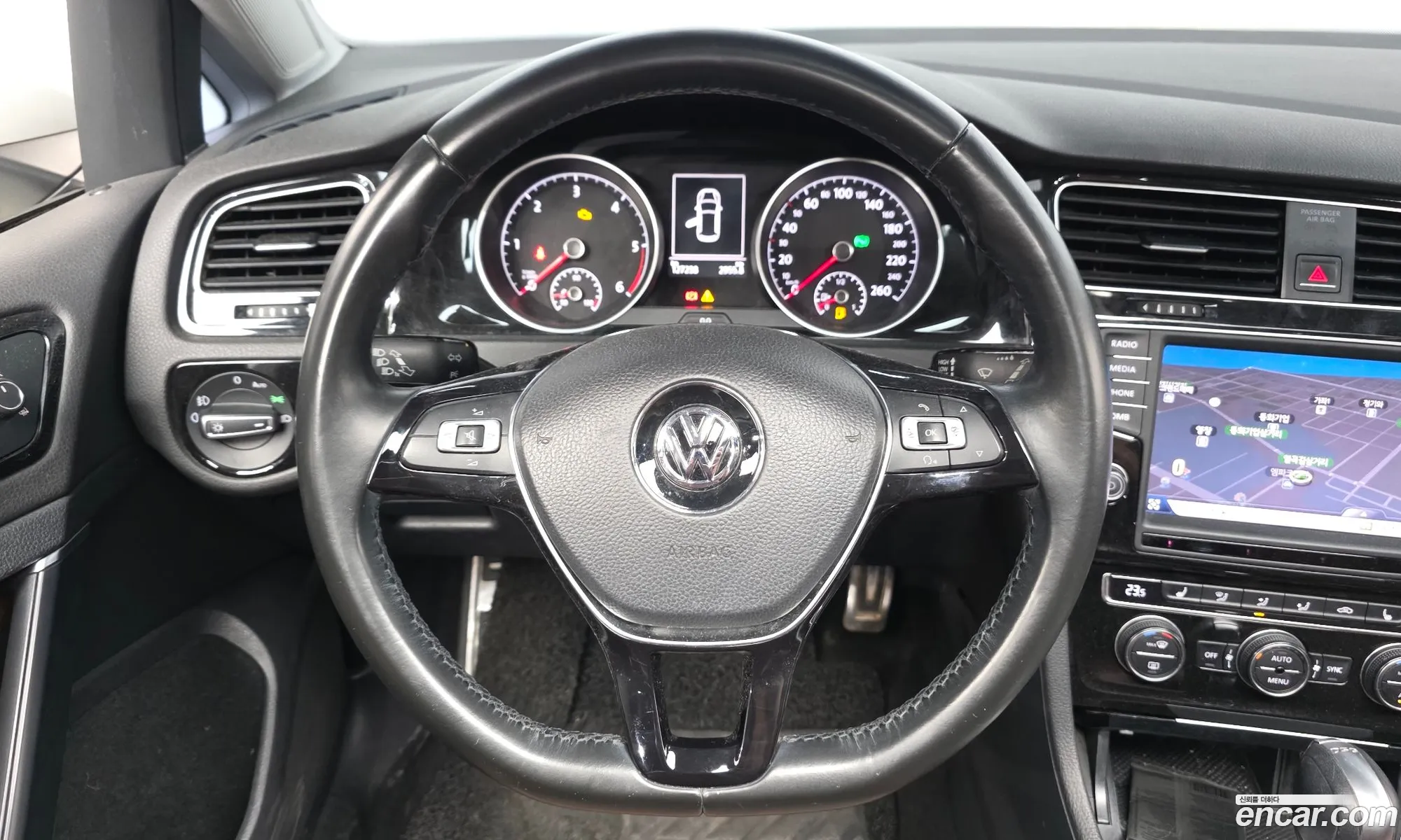 Volkswagen Golf 7th Gen 2014 — 2