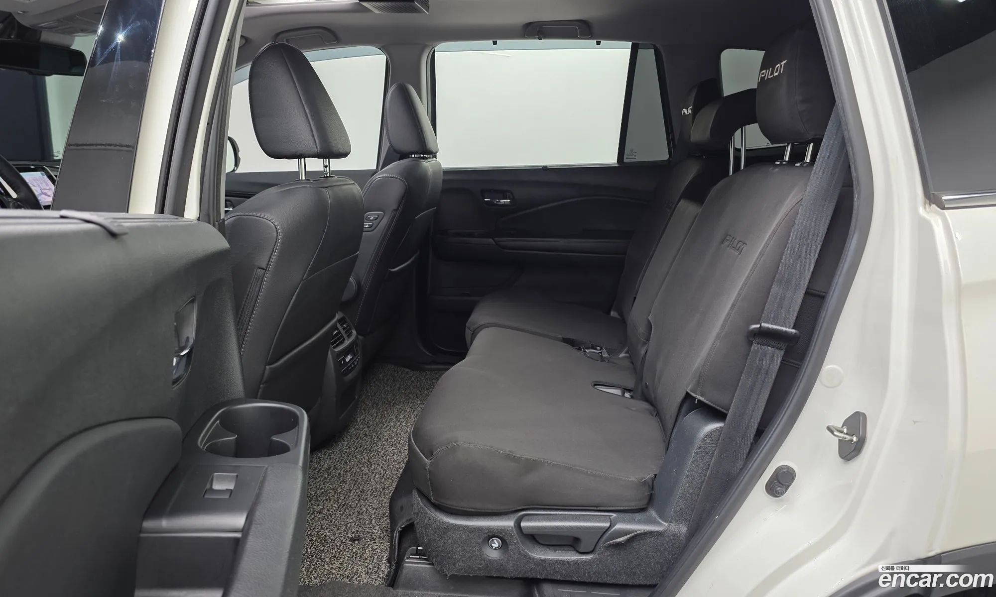 Honda Pilot 2017 5FNYF6850HB201071 — 11