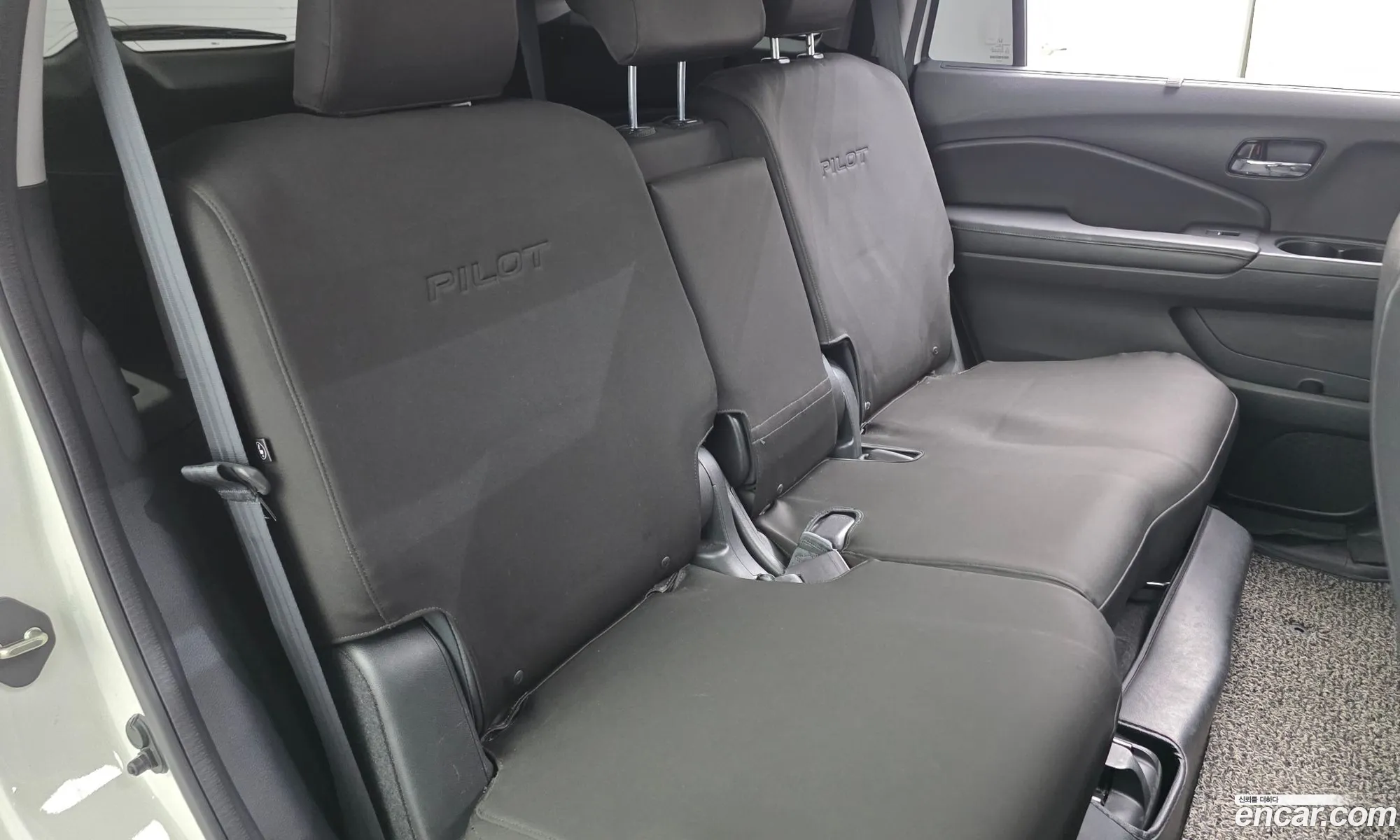 Honda Pilot 2017 5FNYF6850HB201071 — 16