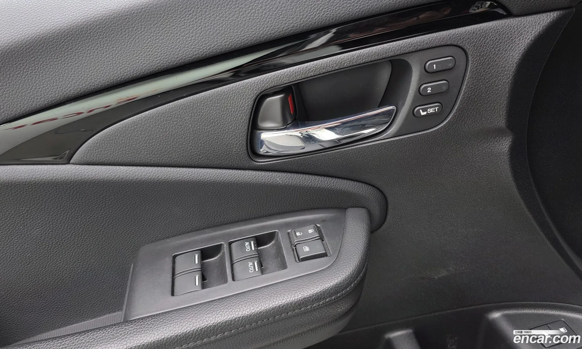 Honda Pilot 2017 5FNYF6850HB201071 — 27
