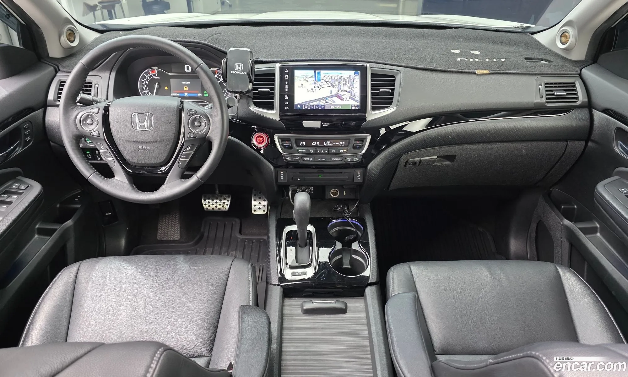 Honda Pilot 2017 5FNYF6850HB201071 — 14