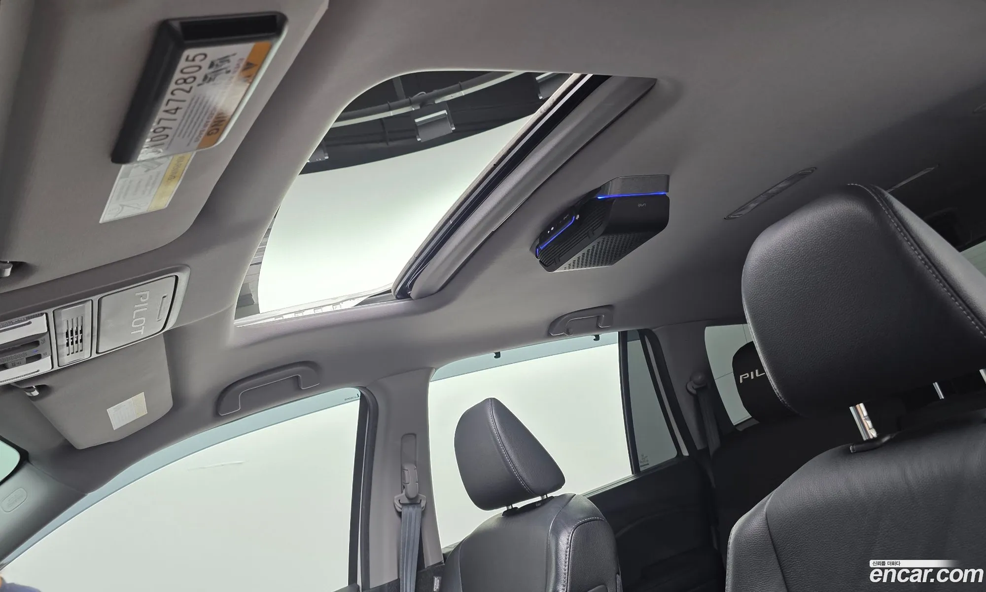 Honda Pilot 2017 5FNYF6850HB201071 — 3