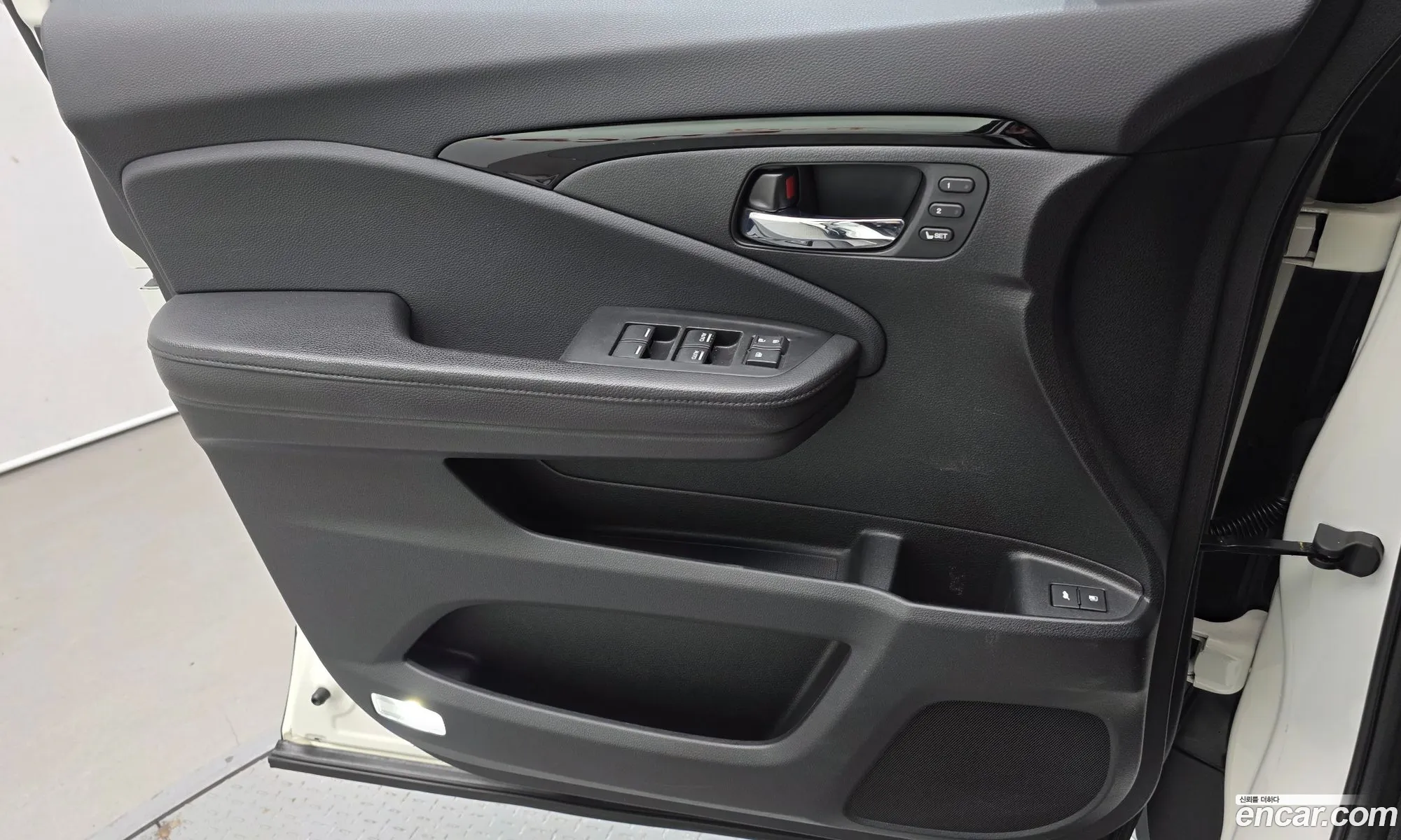 Honda Pilot 2017 5FNYF6850HB201071 — 21