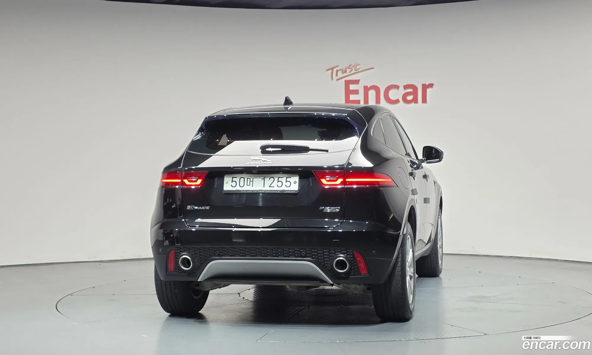 Jaguar E-Pace 2018 SADFA2BX9J1Z09240 — 11