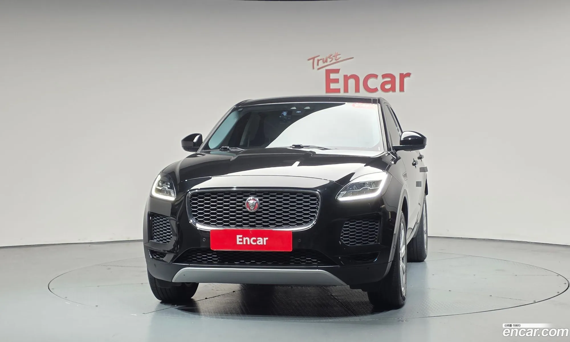 Jaguar E-Pace 2018 SADFA2BX9J1Z09240 — 13