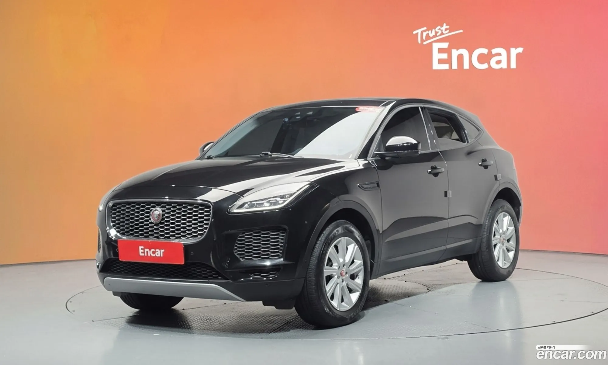 Jaguar E-Pace 2018 SADFA2BX9J1Z09240 — 5