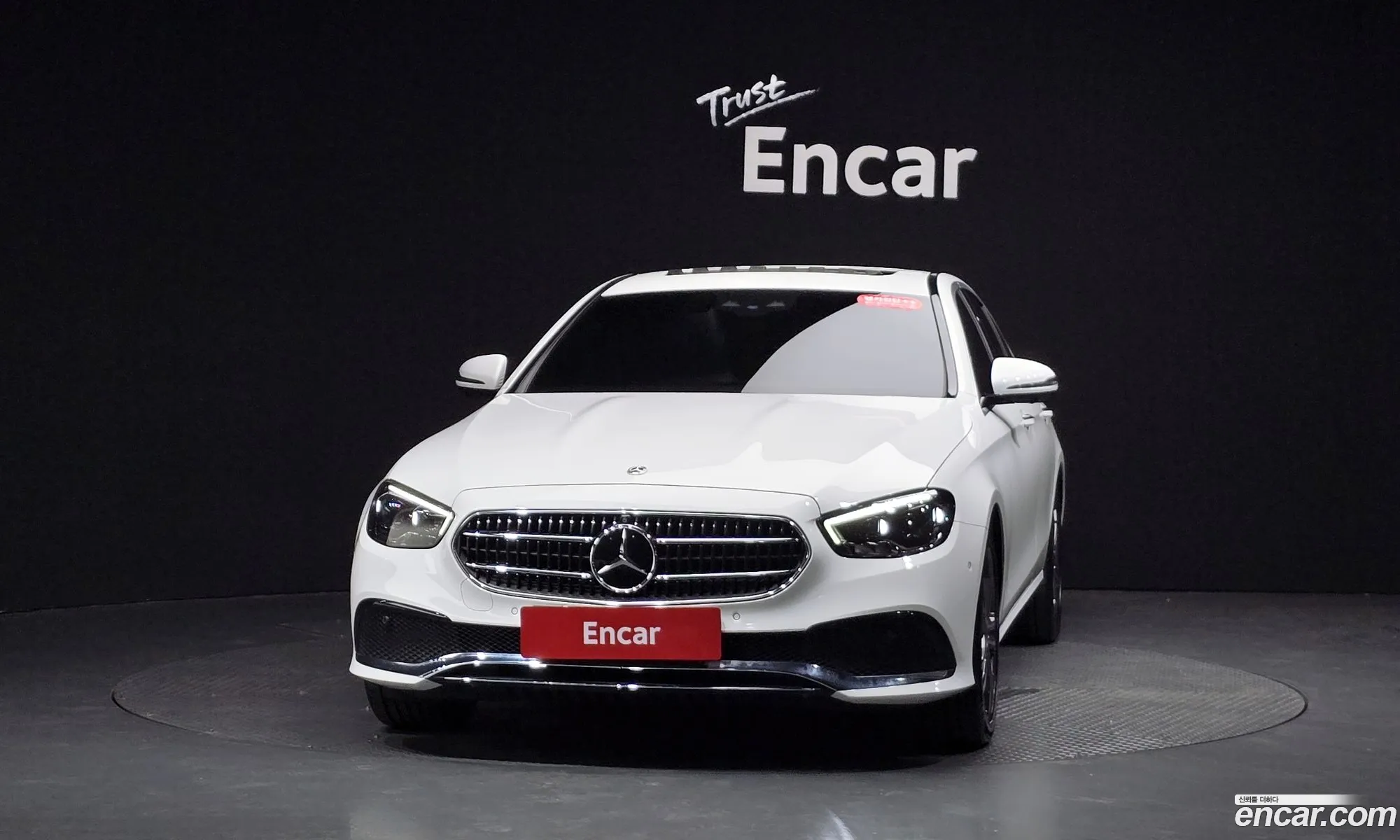 Mercedes-Benz E-Class W213 2022 — 16