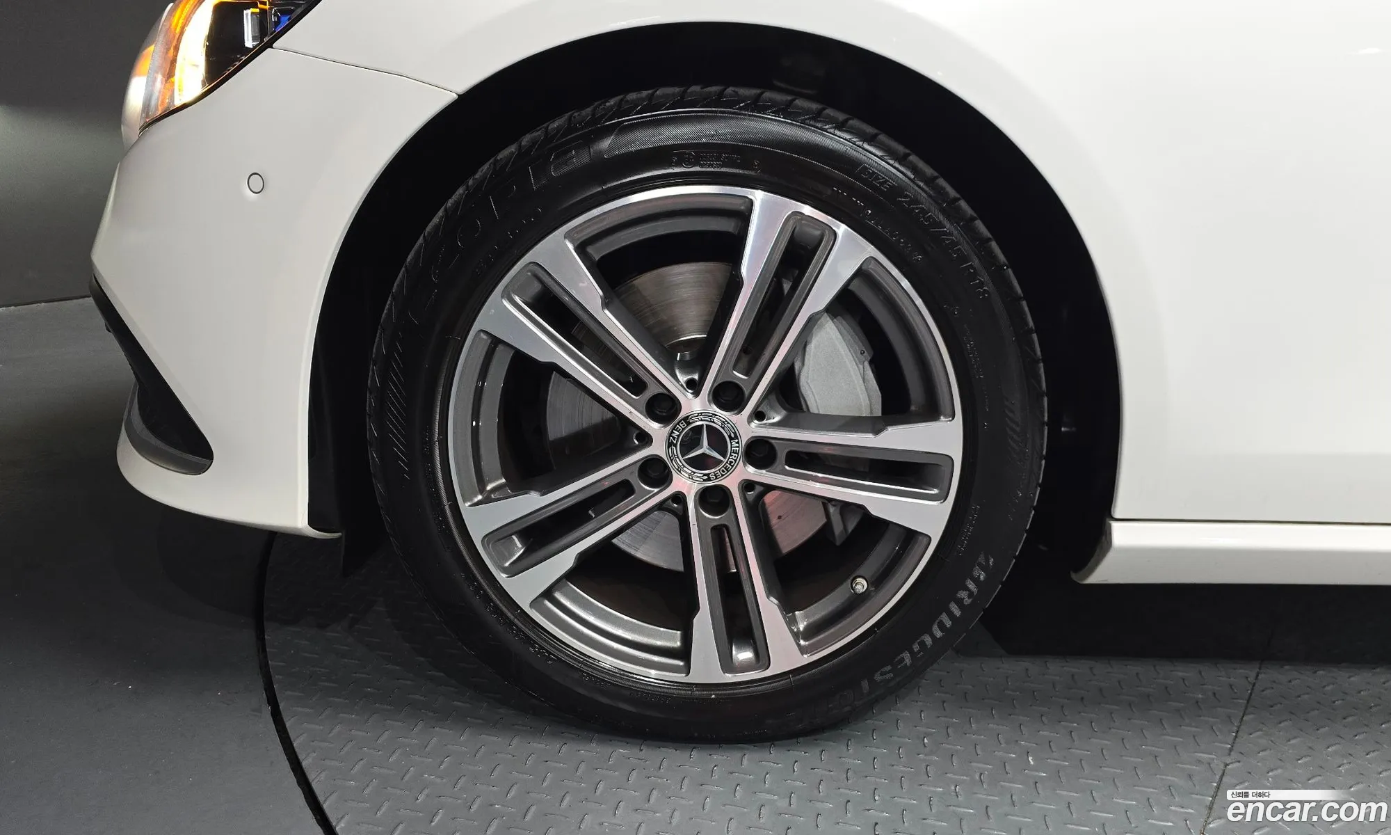 Mercedes-Benz E-Class W213 2022 — 10