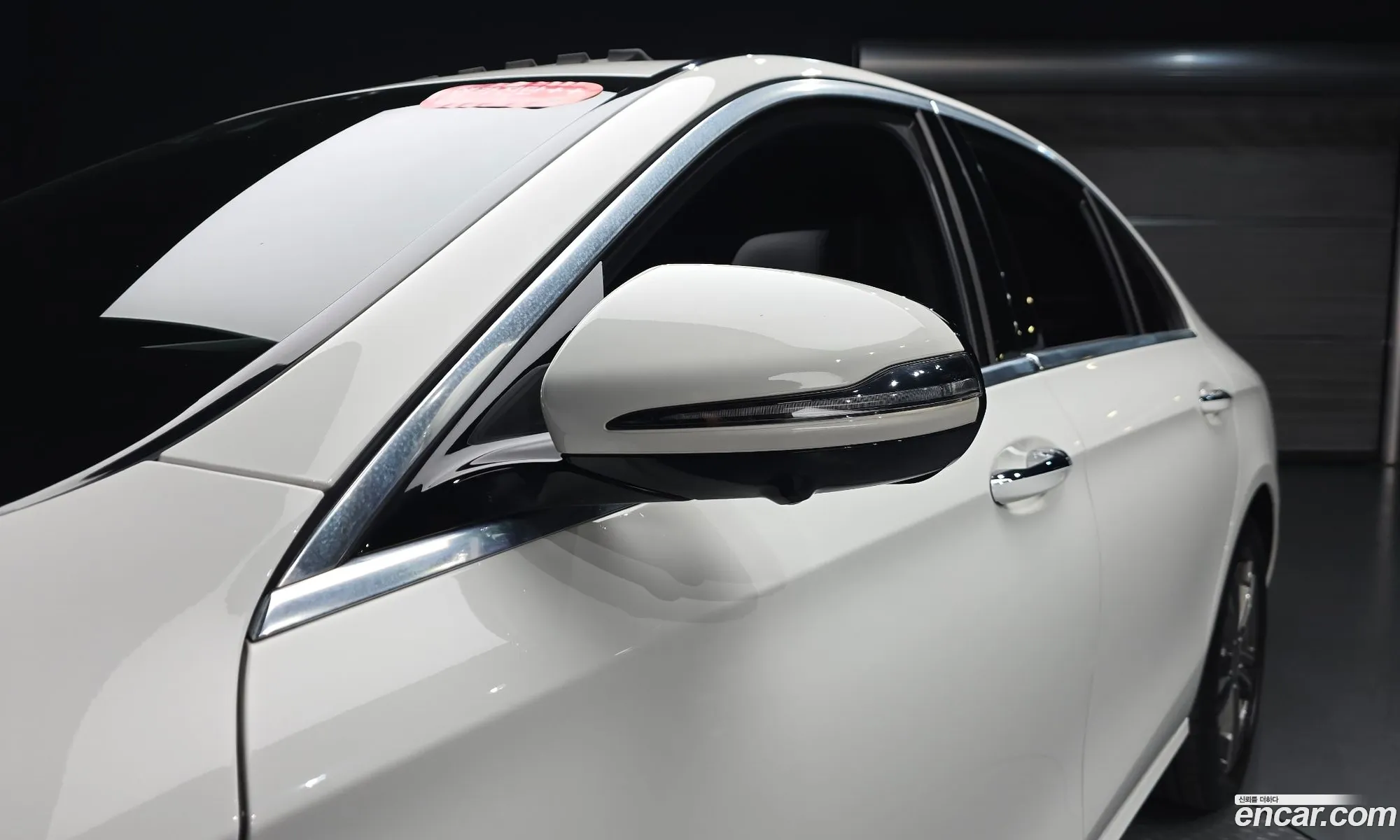 Mercedes-Benz E-Class W213 2022 — 25