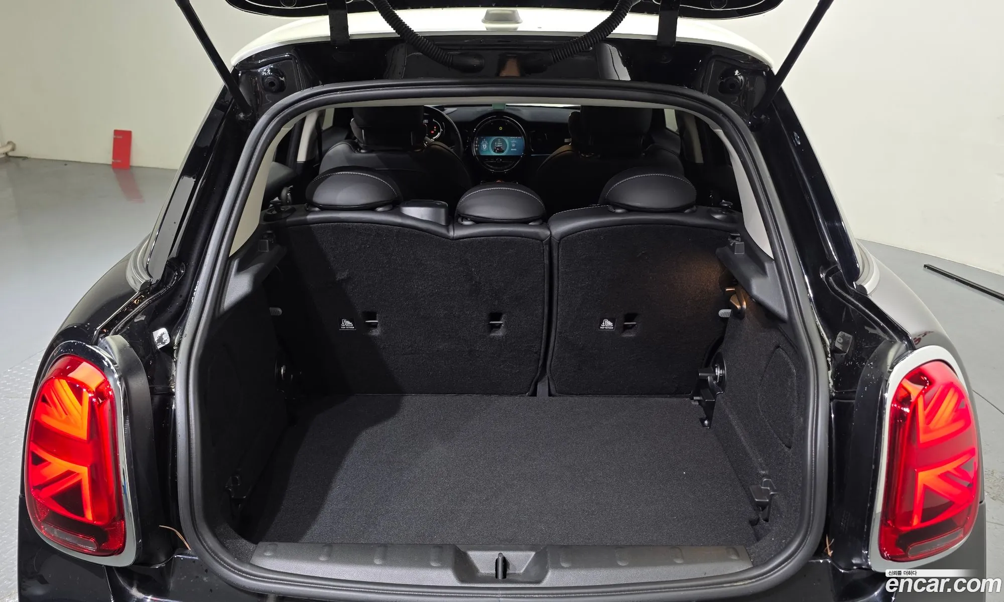 Mini Cooper 2023 WMW41DK07P2U21518 — 9
