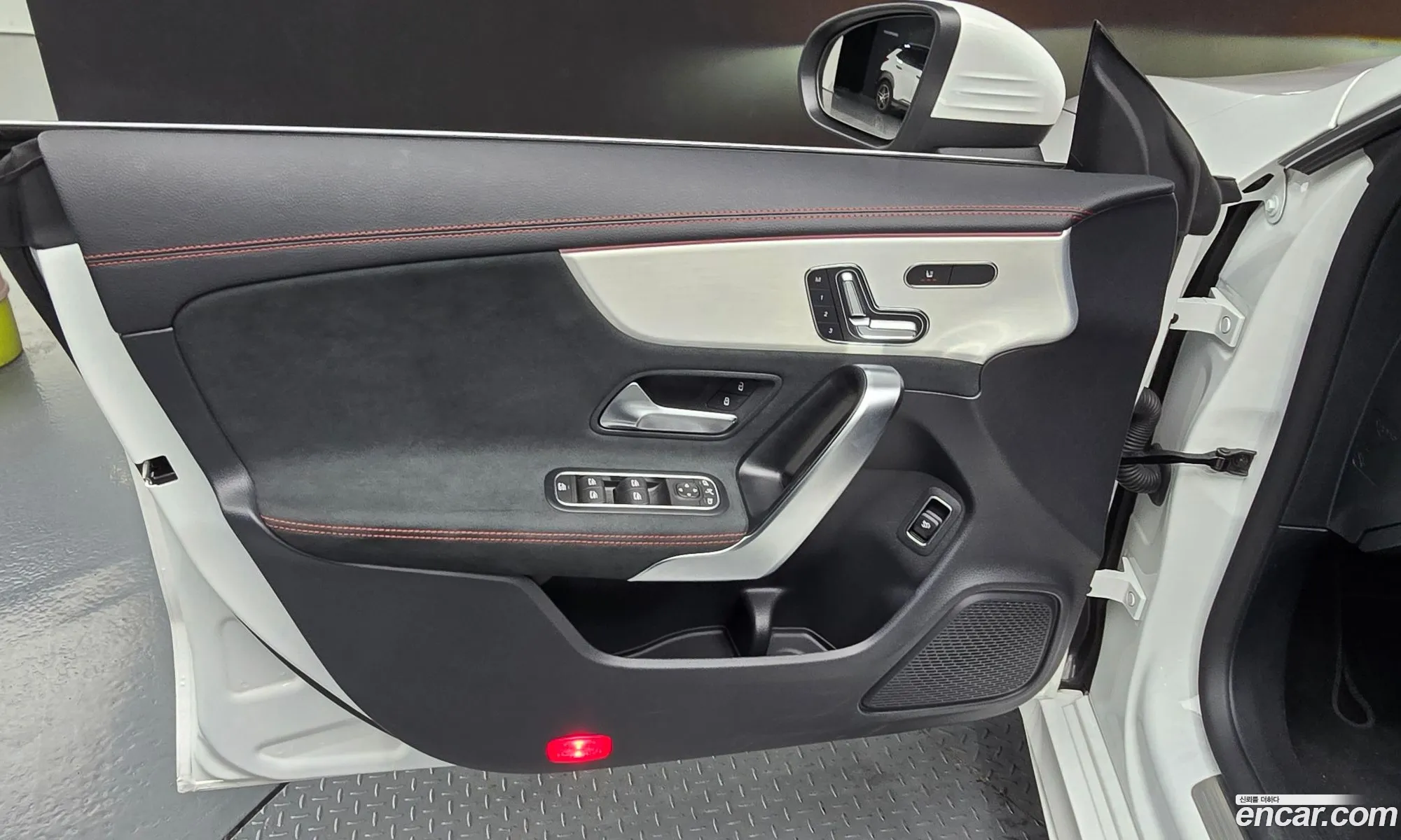 Mercedes-Benz CLA-Class C118 2024 — 28