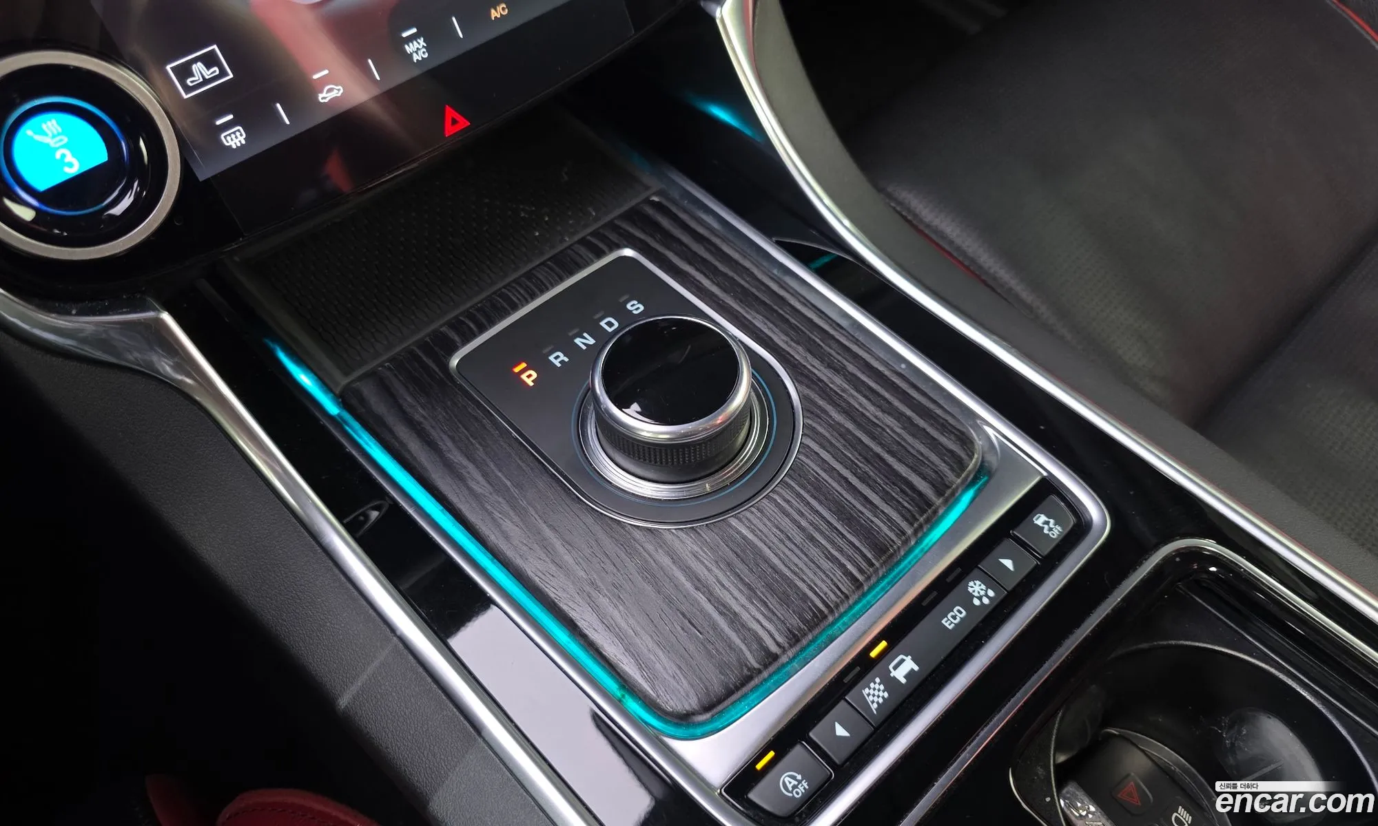 Jaguar XF 2017 SAJBA4BVXHCY38683 — 16