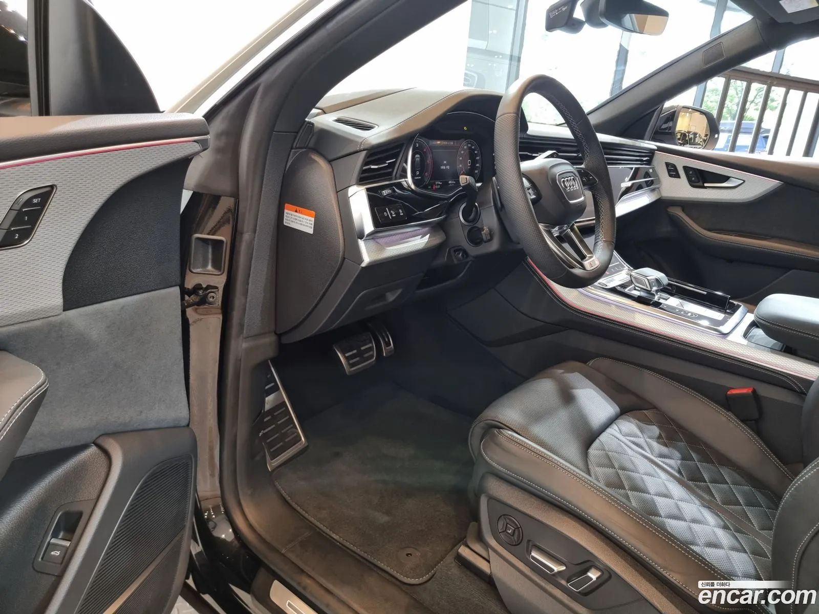 Audi Q8 2024 — 16
