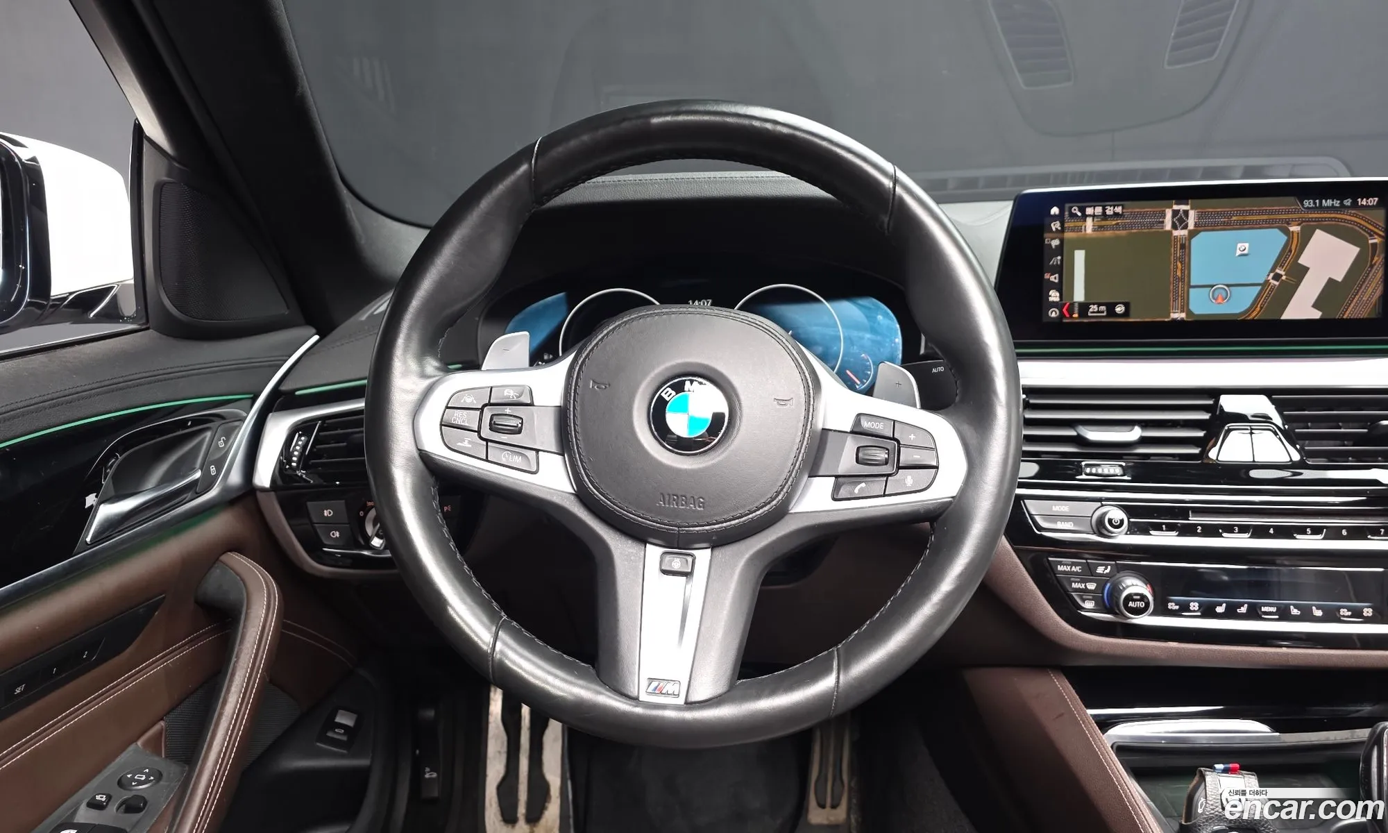 BMW 5 Series 2019 WBAJD9104KB277802 — 25