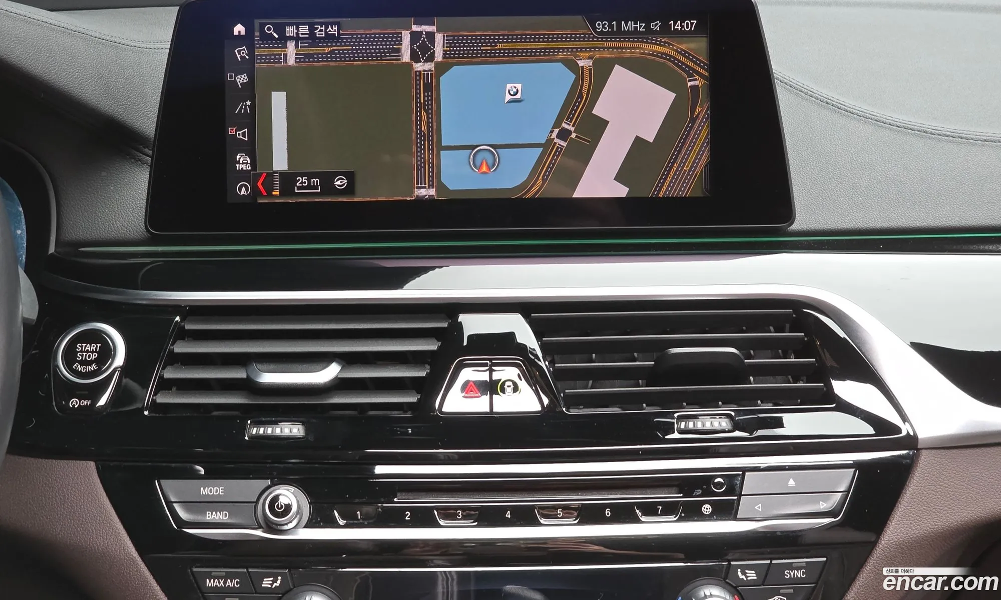 BMW 5 Series 2019 WBAJD9104KB277802 — 5