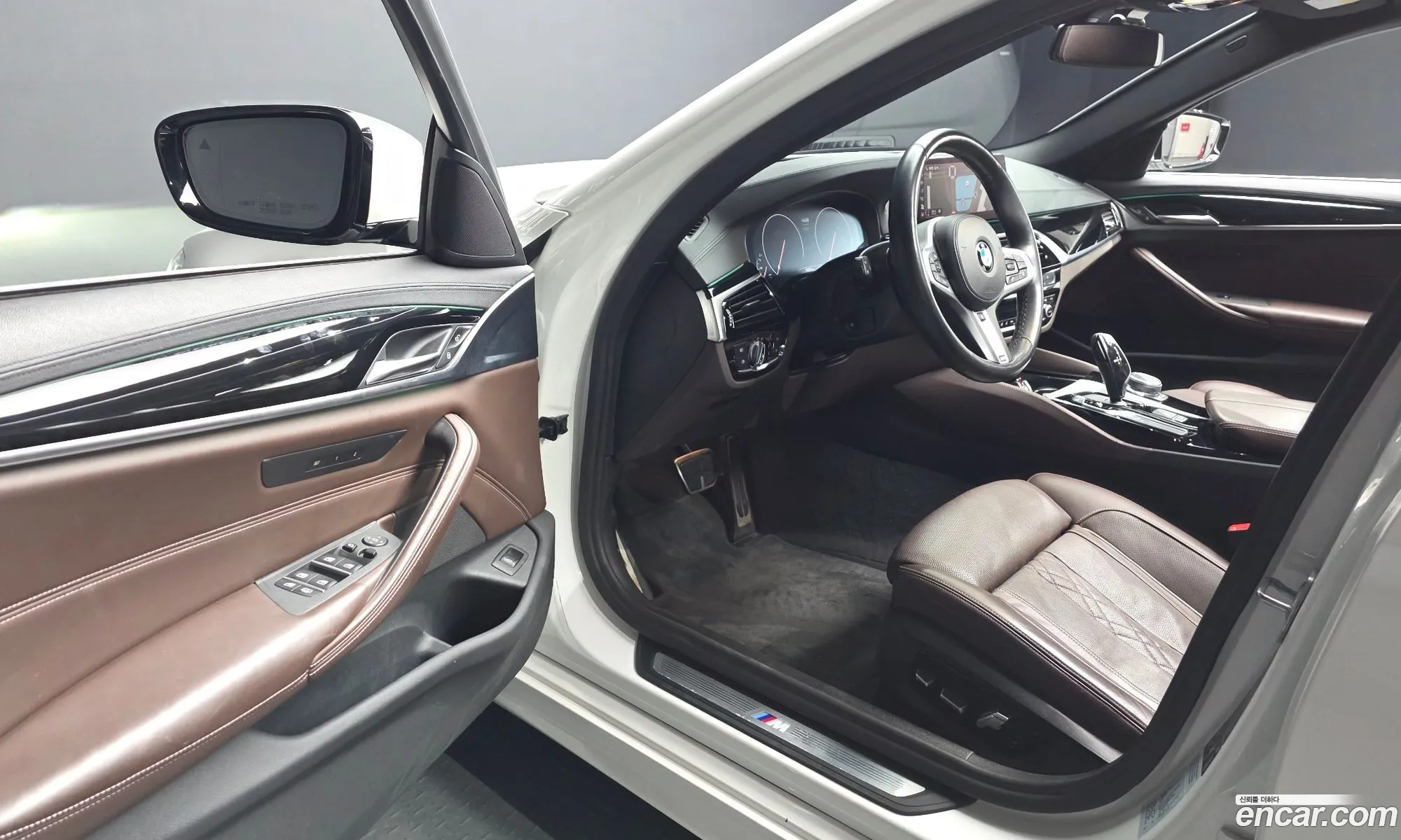 BMW 5 Series 2019 WBAJD9104KB277802 — 9