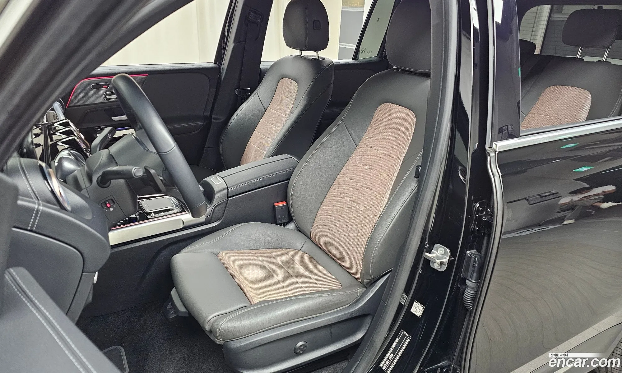 Mercedes-Benz EQB X243 2023 — 23