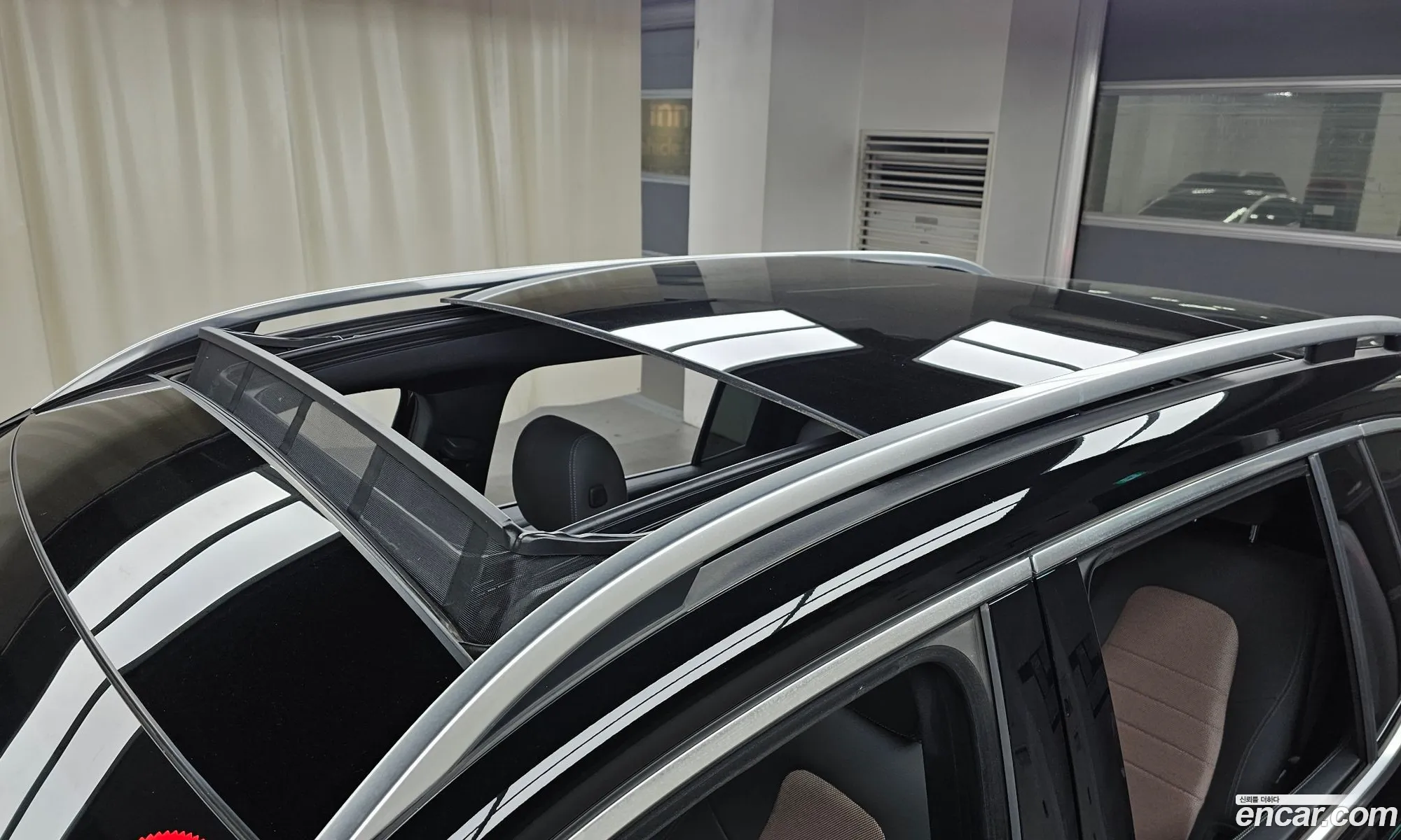 Mercedes-Benz EQB X243 2023 — 21