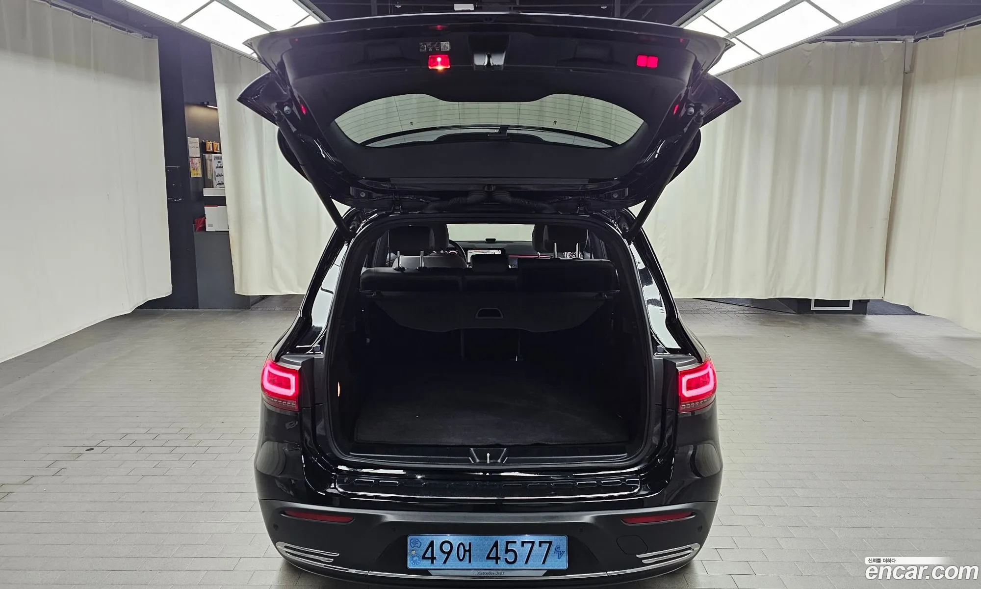 Mercedes-Benz EQB X243 2023 — 25