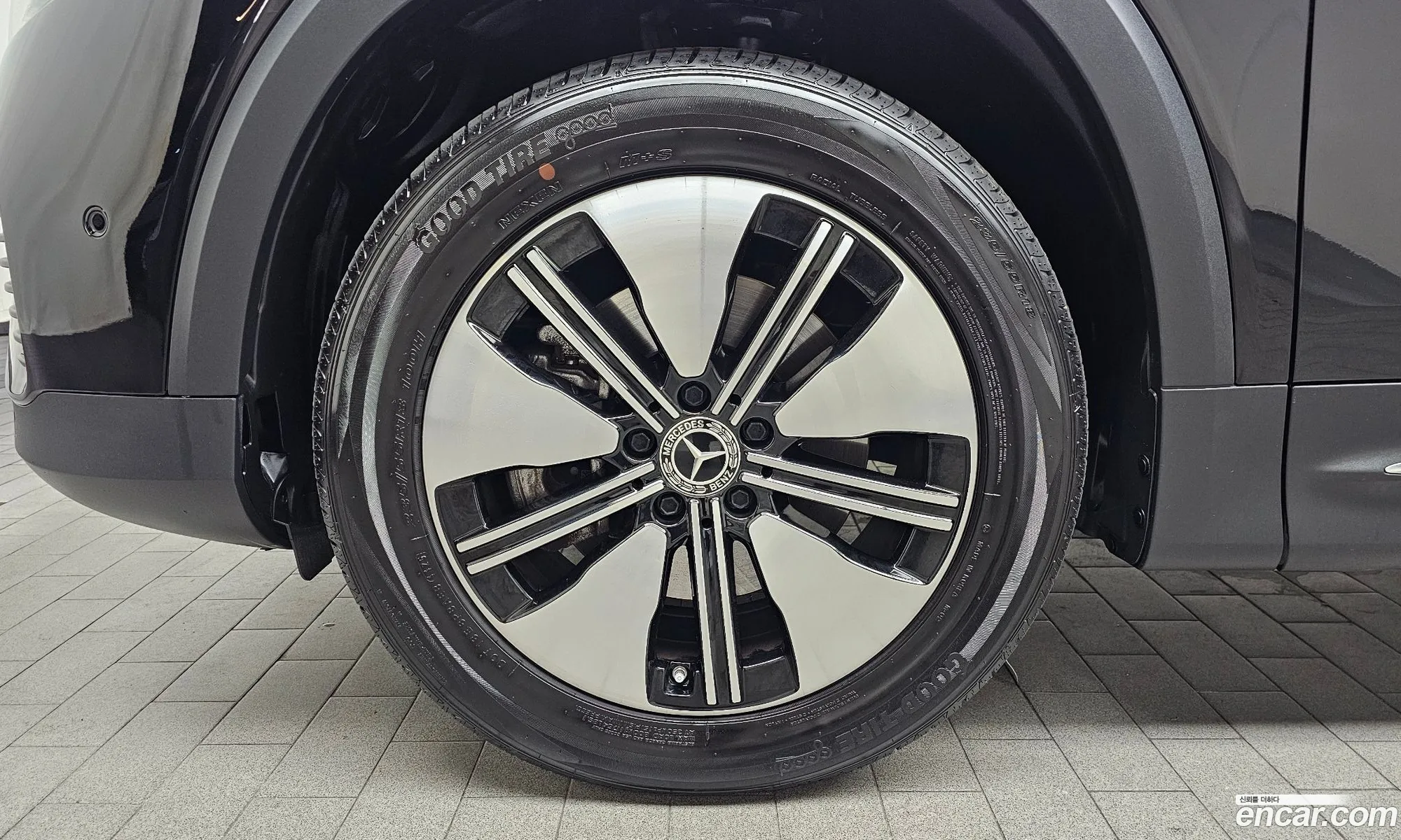 Mercedes-Benz EQB X243 2023 — 10