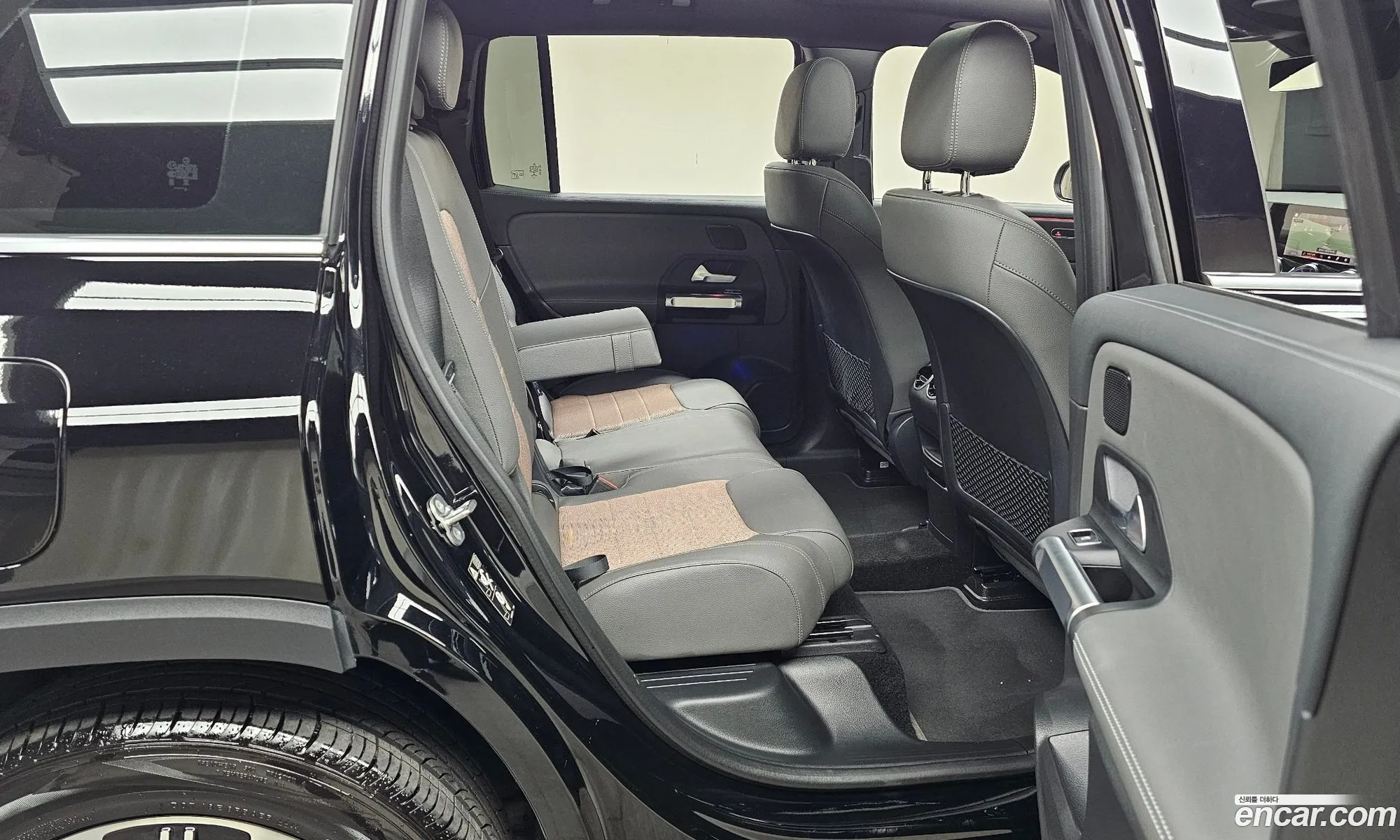 Mercedes-Benz EQB X243 2023 — 11