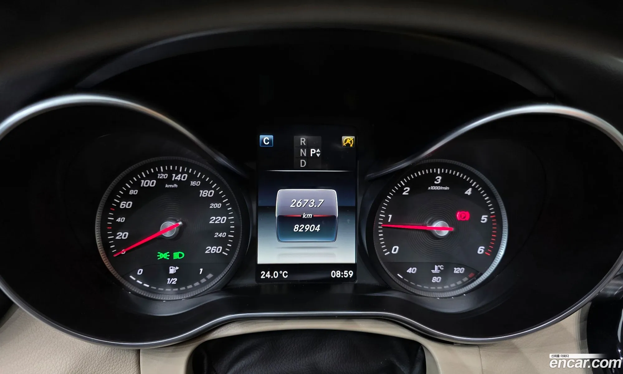 Mercedes-Benz C-Class W205 2016 — 13